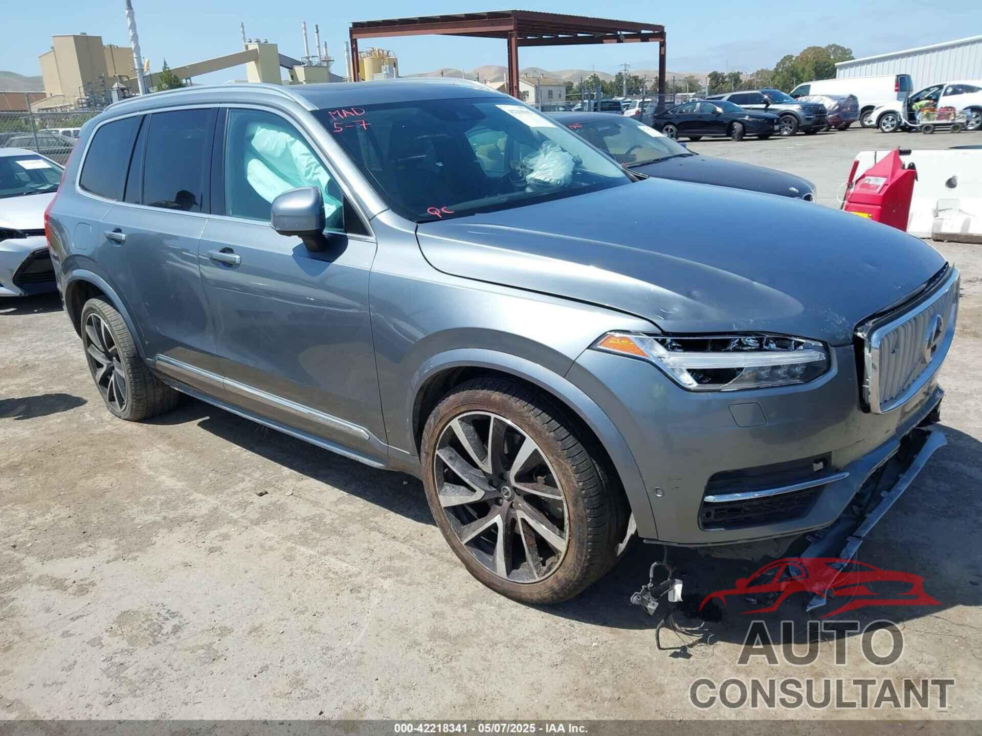VOLVO XC90 HYBRID 2018 - YV4BR0PL9J1385291
