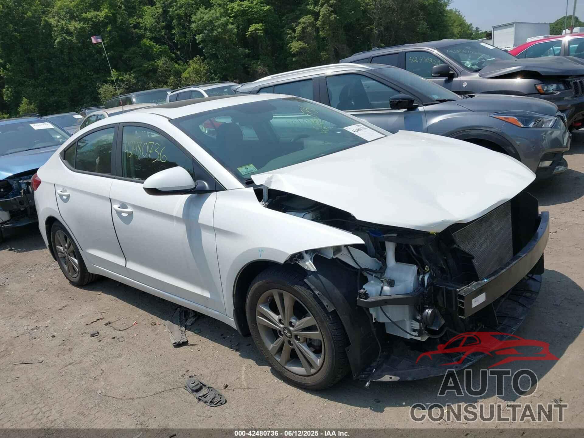 HYUNDAI ELANTRA 2018 - 5NPD84LF5JH290175