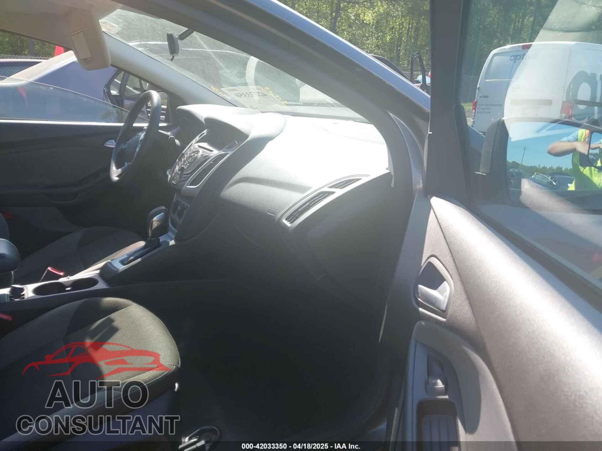 FORD FOCUS 2014 - 1FADP3F29EL190352