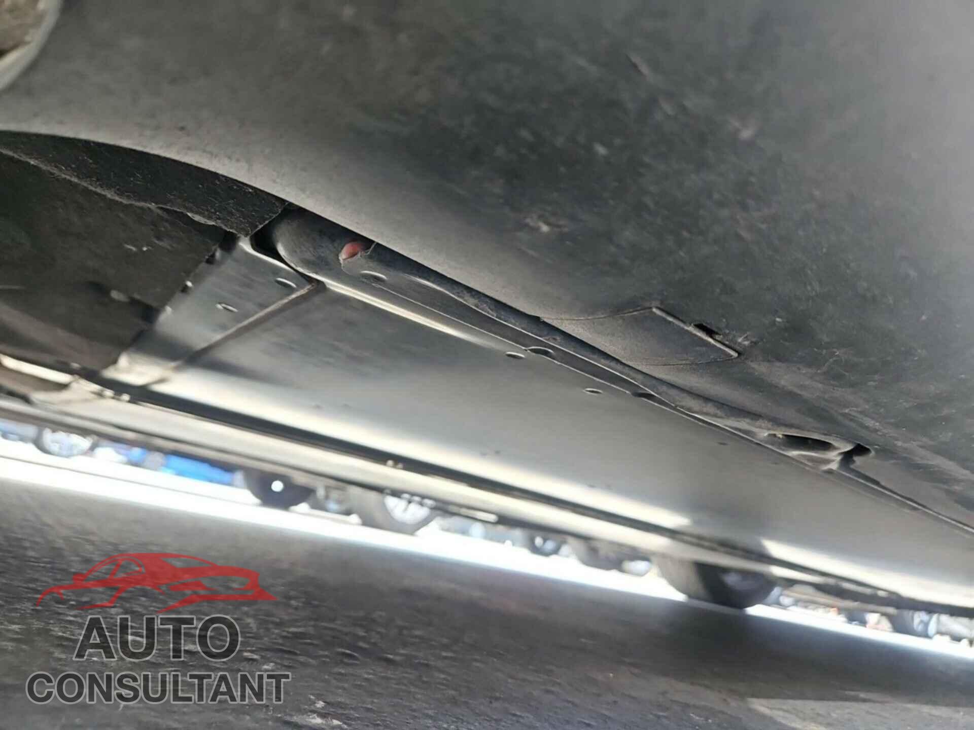 TESLA MODEL 3 2020 - 5YJ3E1EB5LF801043