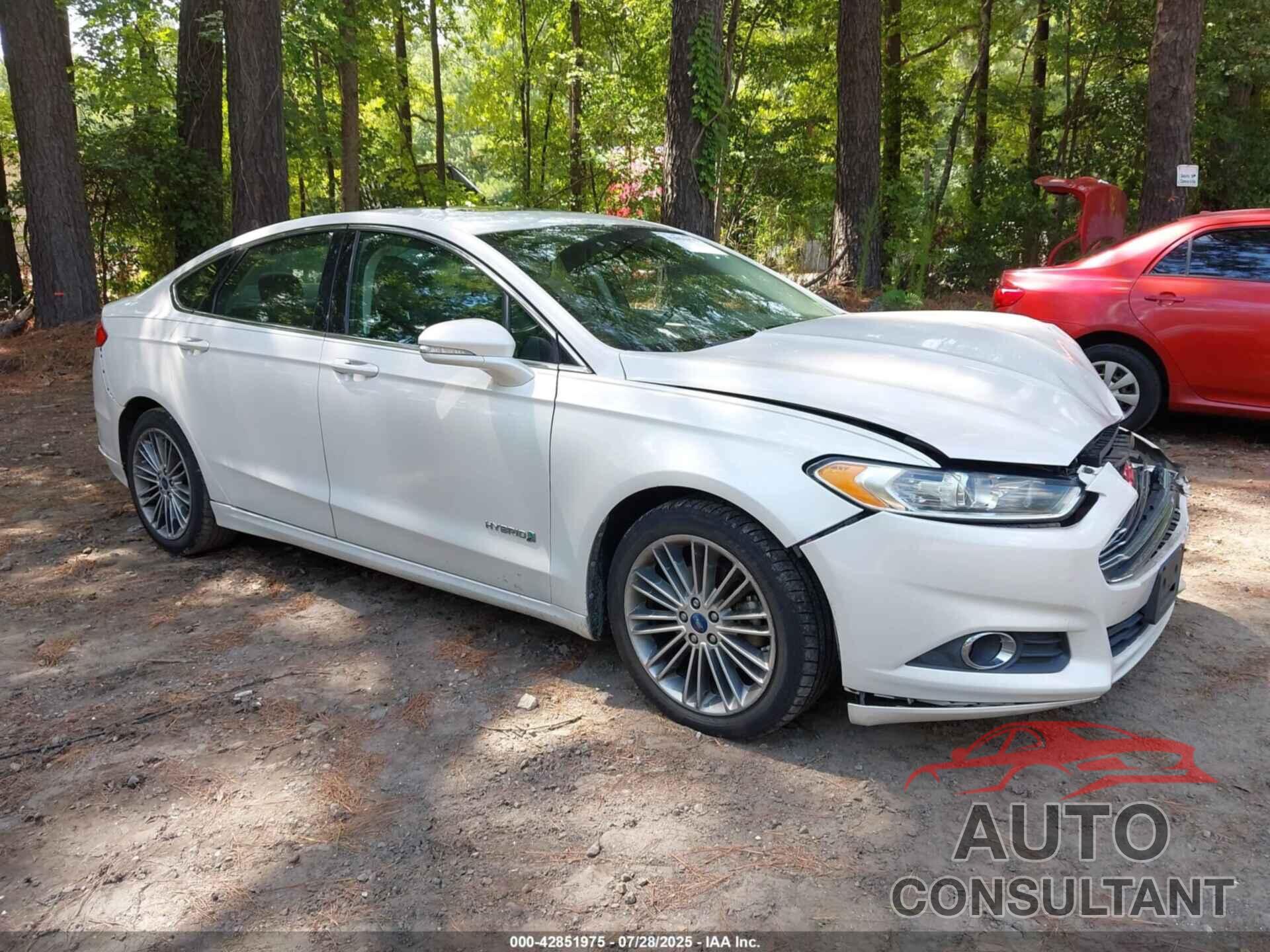 FORD FUSION 2013 - 3FA6P0LU8DR101657