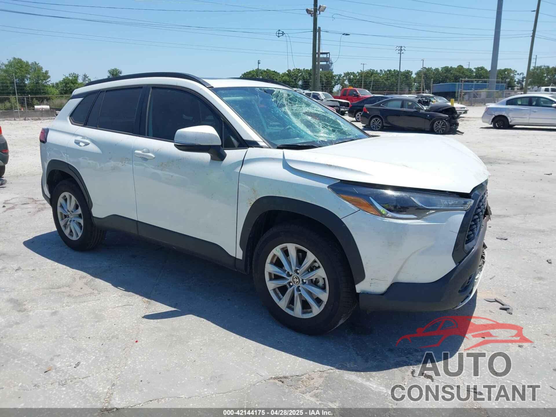 TOYOTA COROLLA CROSS 2022 - 7MUBAAAG5NV028801
