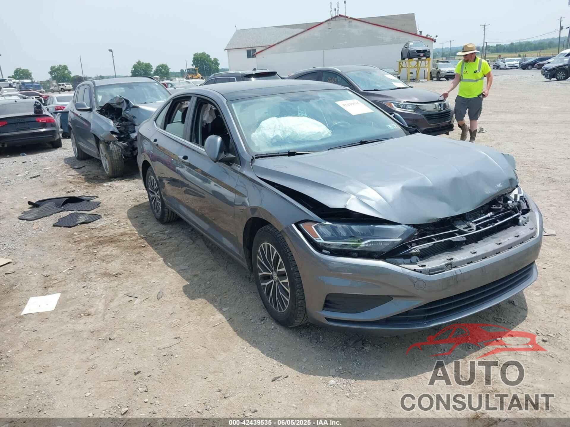VOLKSWAGEN JETTA 2019 - 3VWC57BU8KM232141