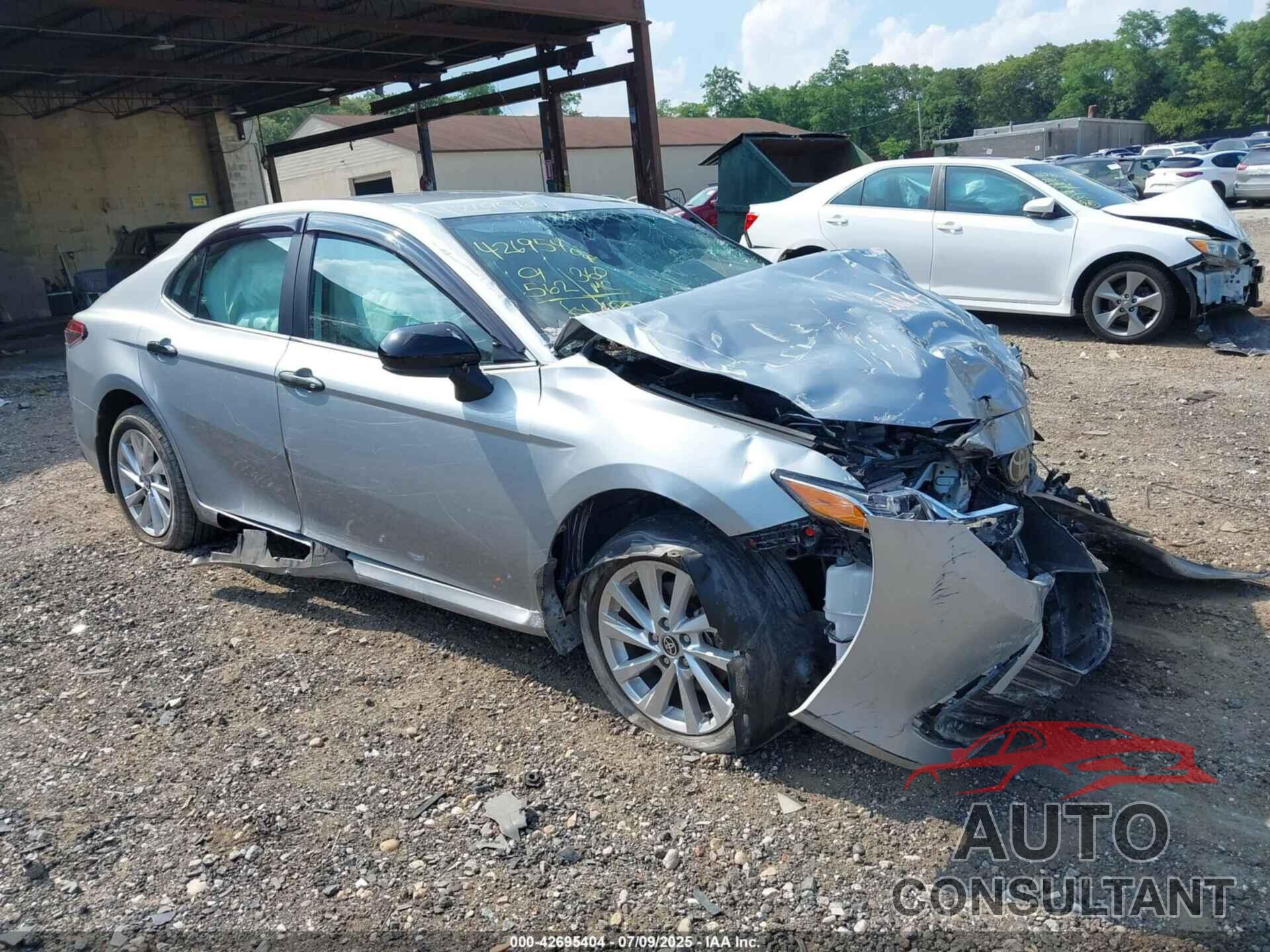 TOYOTA CAMRY 2023 - 4T1C11BK7PU101789