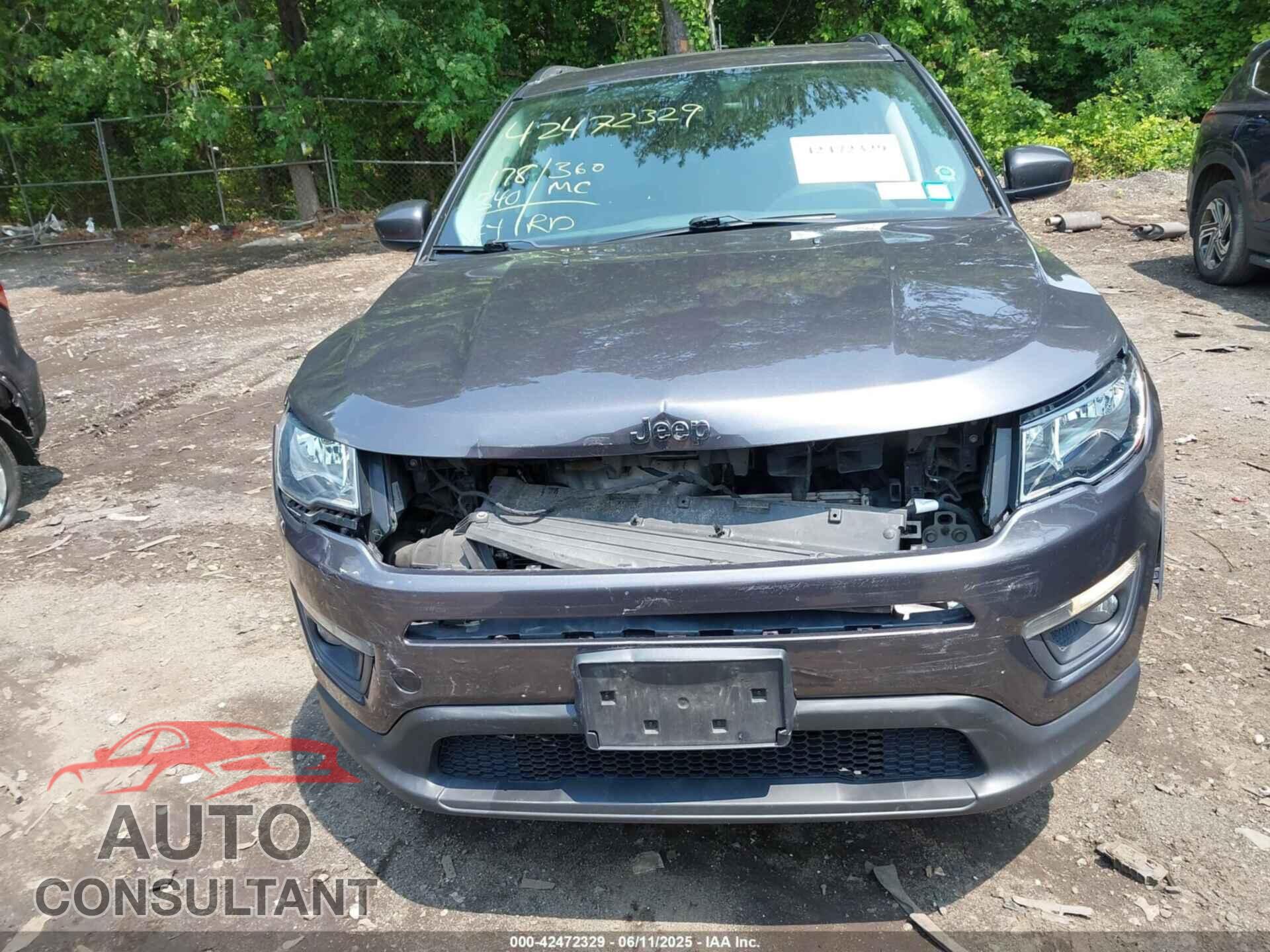 JEEP COMPASS 2018 - 3C4NJDBB4JT100129