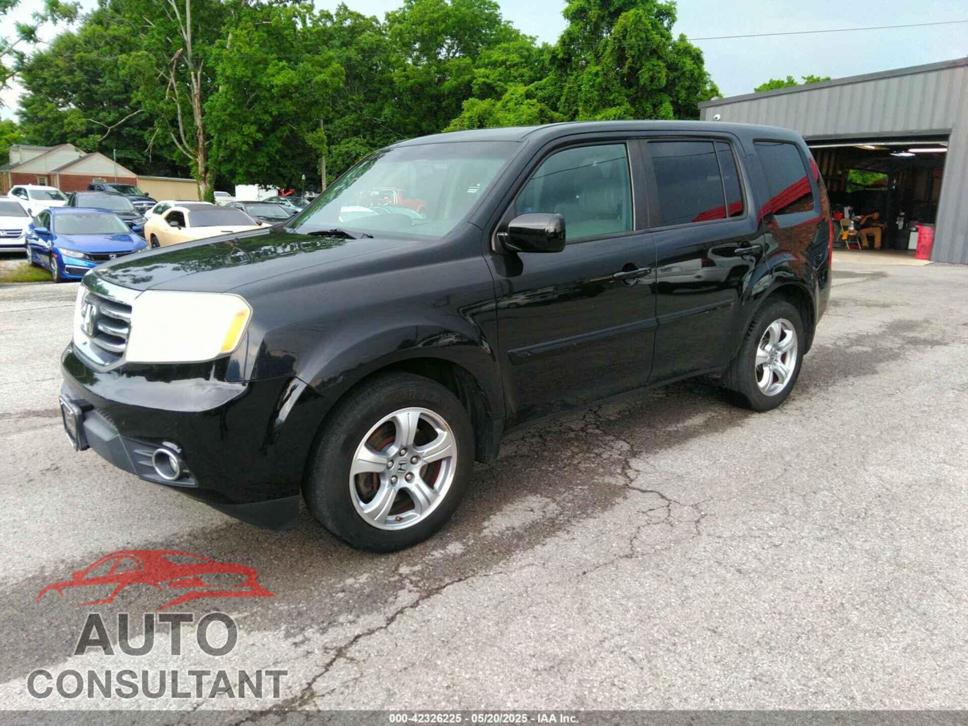HONDA PILOT 2014 - 5FNYF4H52EB009705