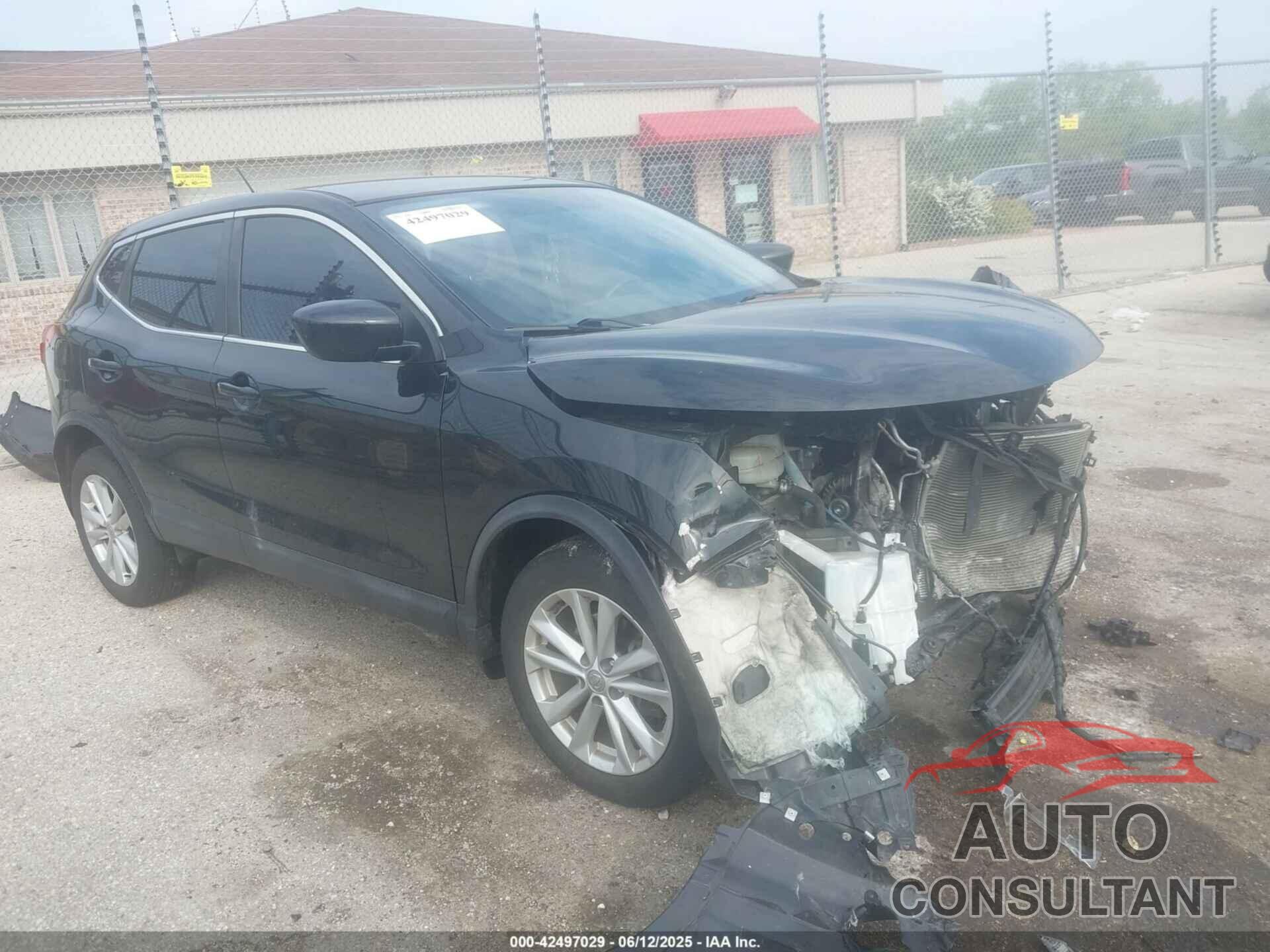 NISSAN ROGUE SPORT 2018 - JN1BJ1CR8JW208246