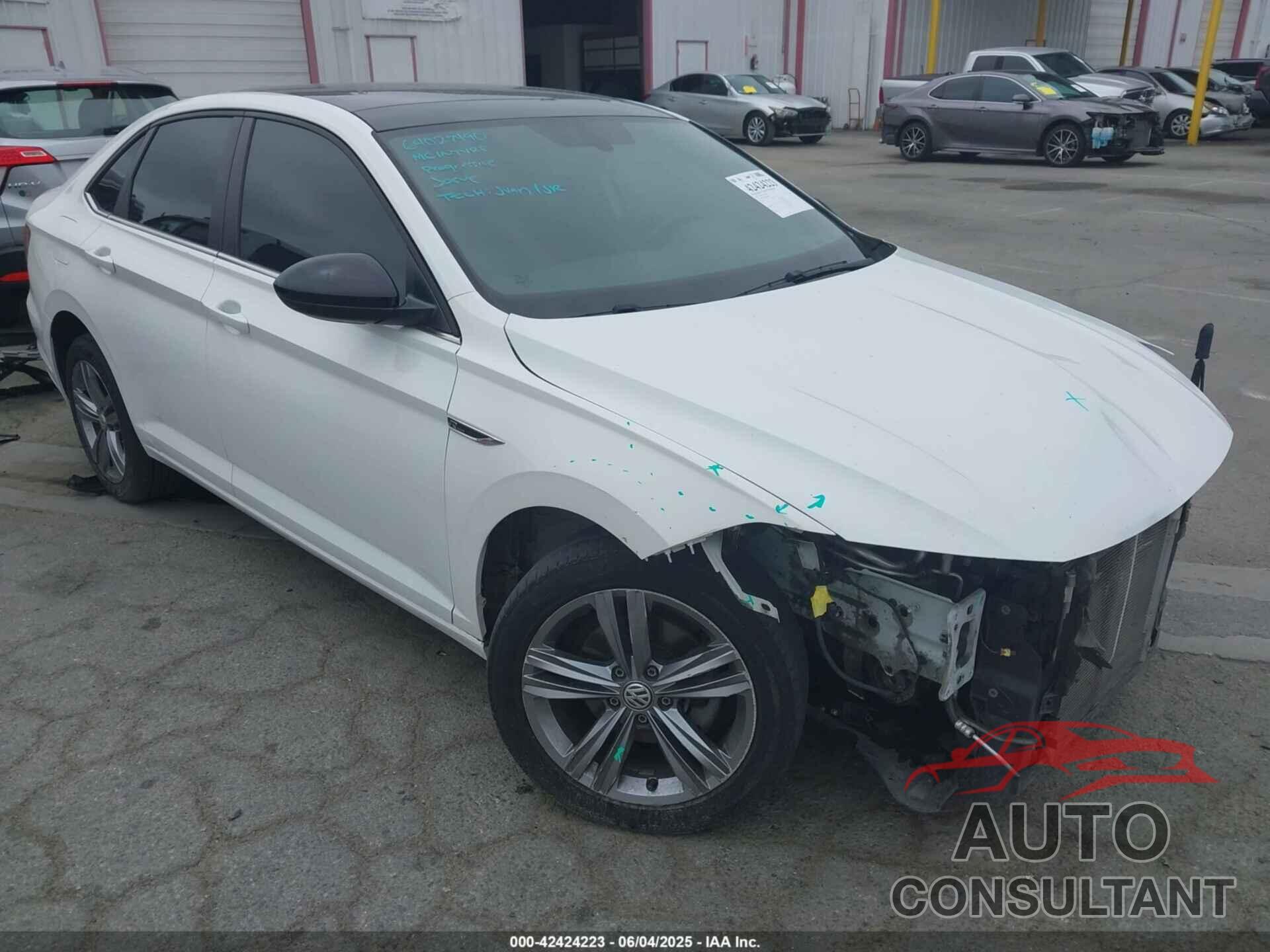 VOLKSWAGEN JETTA 2019 - 3VWC57BU5KM098768
