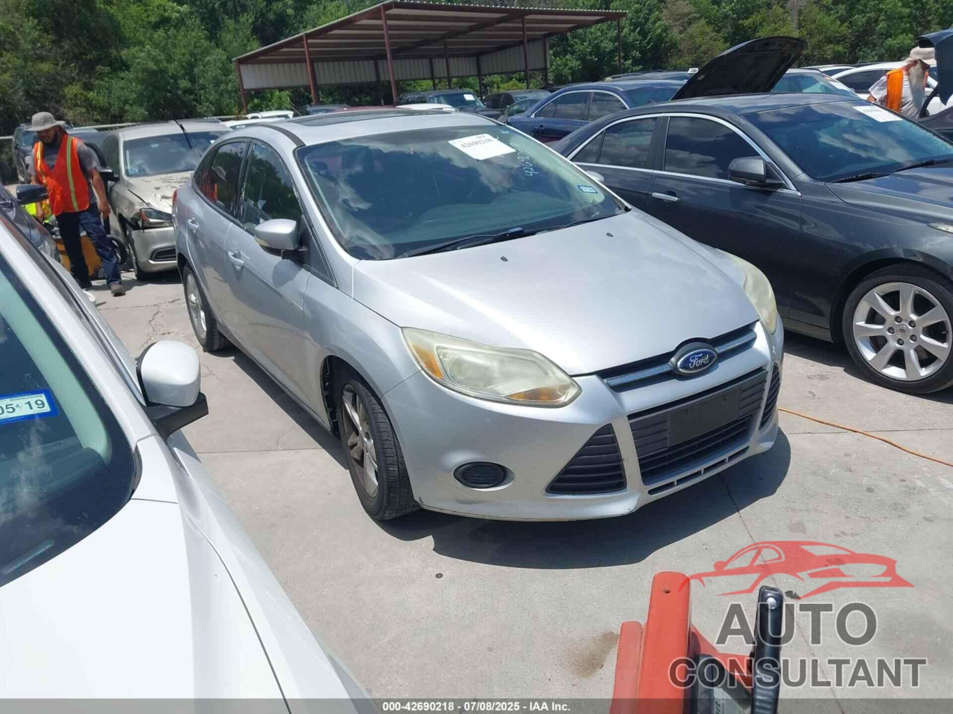 FORD FOCUS 2014 - 1FADP3F21EL242301