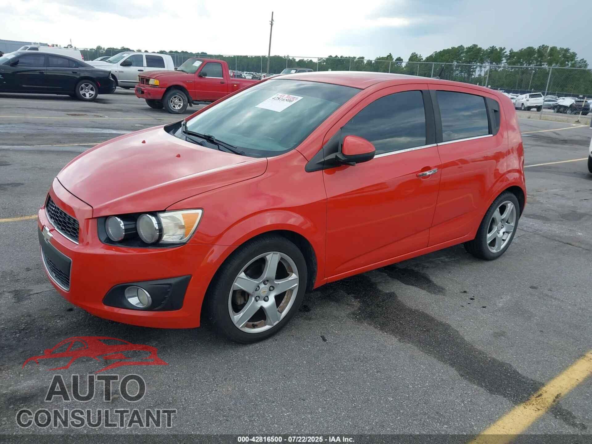 CHEVROLET SONIC 2012 - 1G1JE6SH2C4177635
