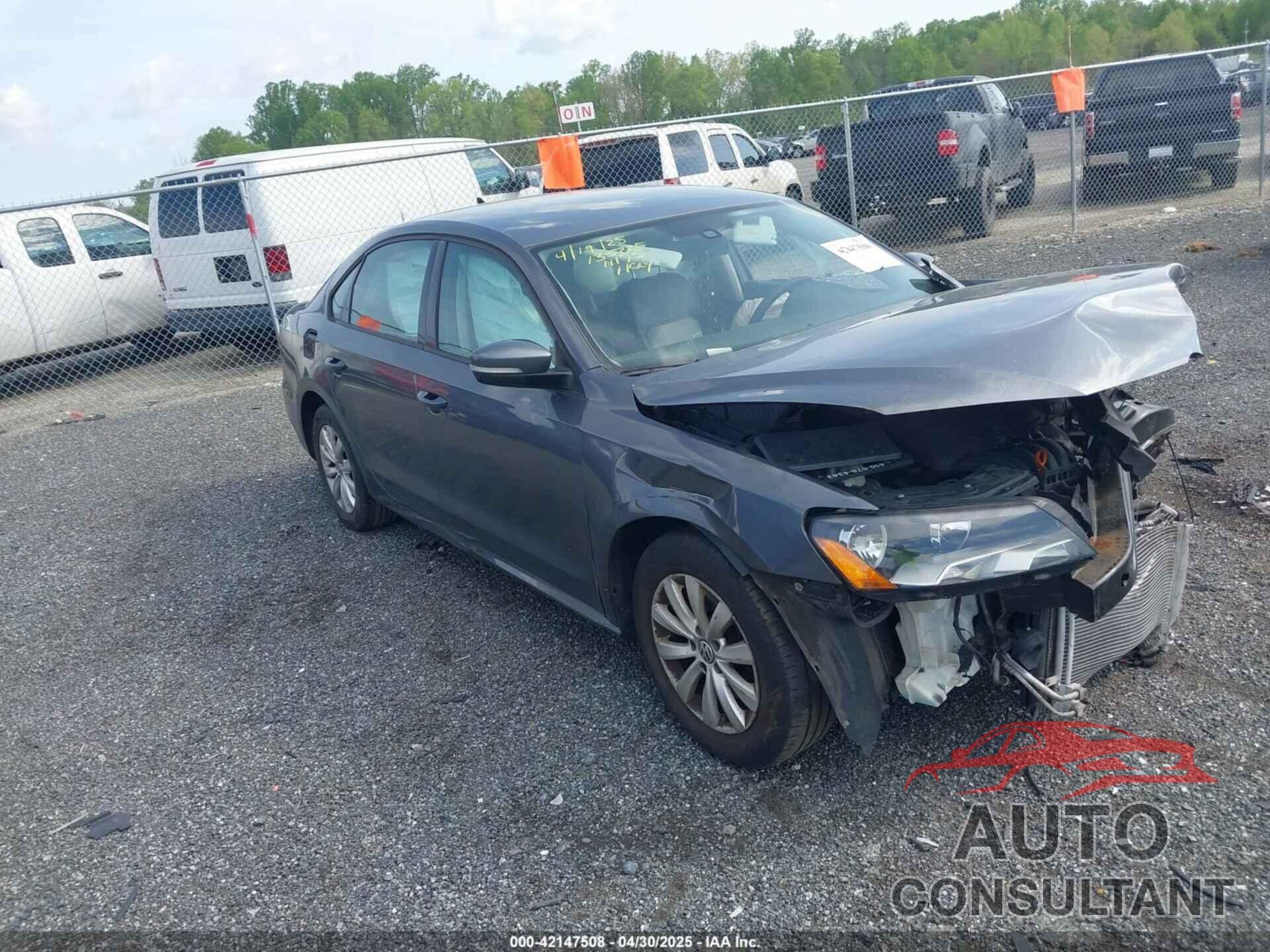 VOLKSWAGEN PASSAT 2013 - 1VWAP7A31DC132915