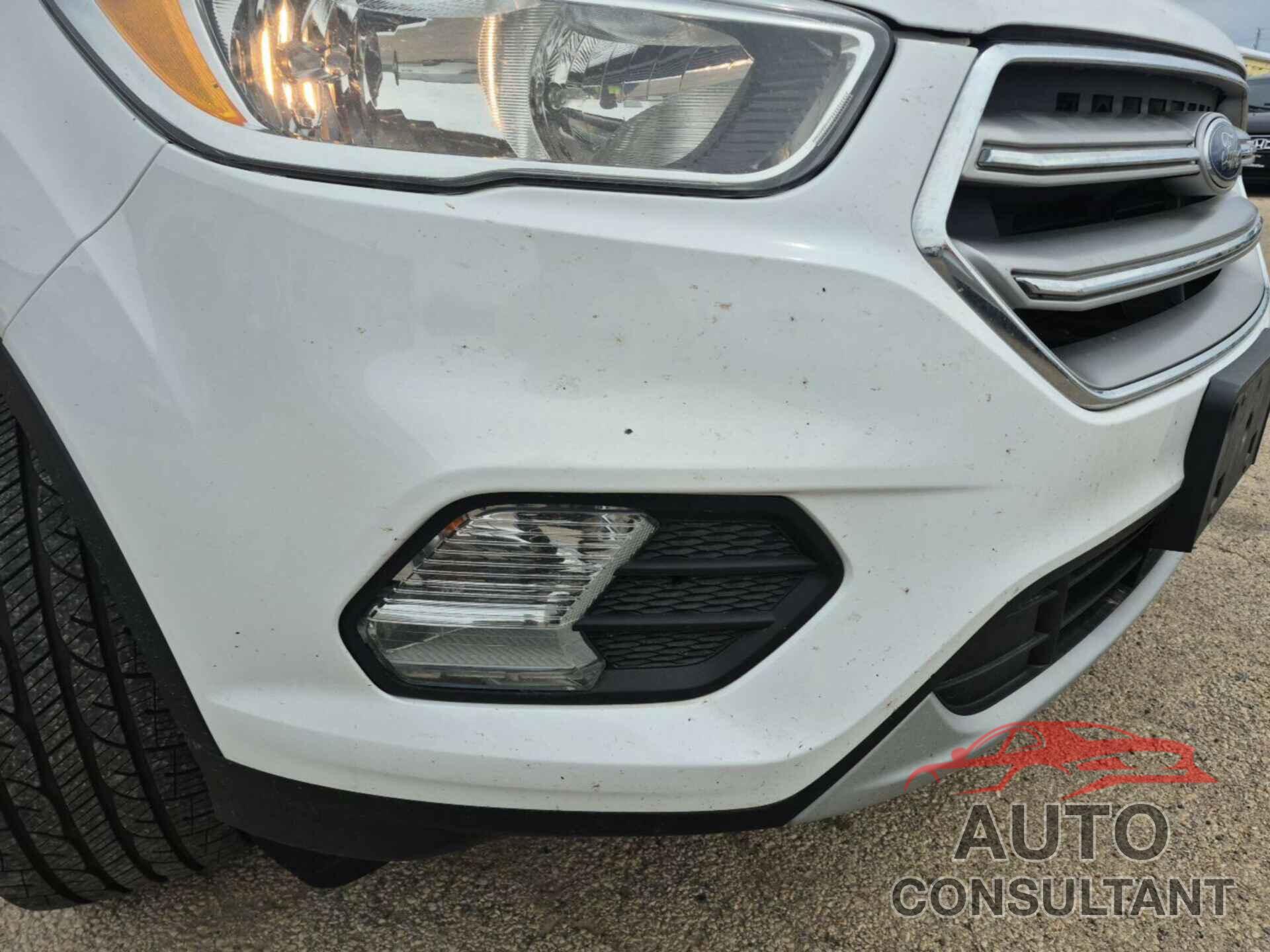 FORD ESCAPE 2017 - 1FMCU0GD5HUB83051