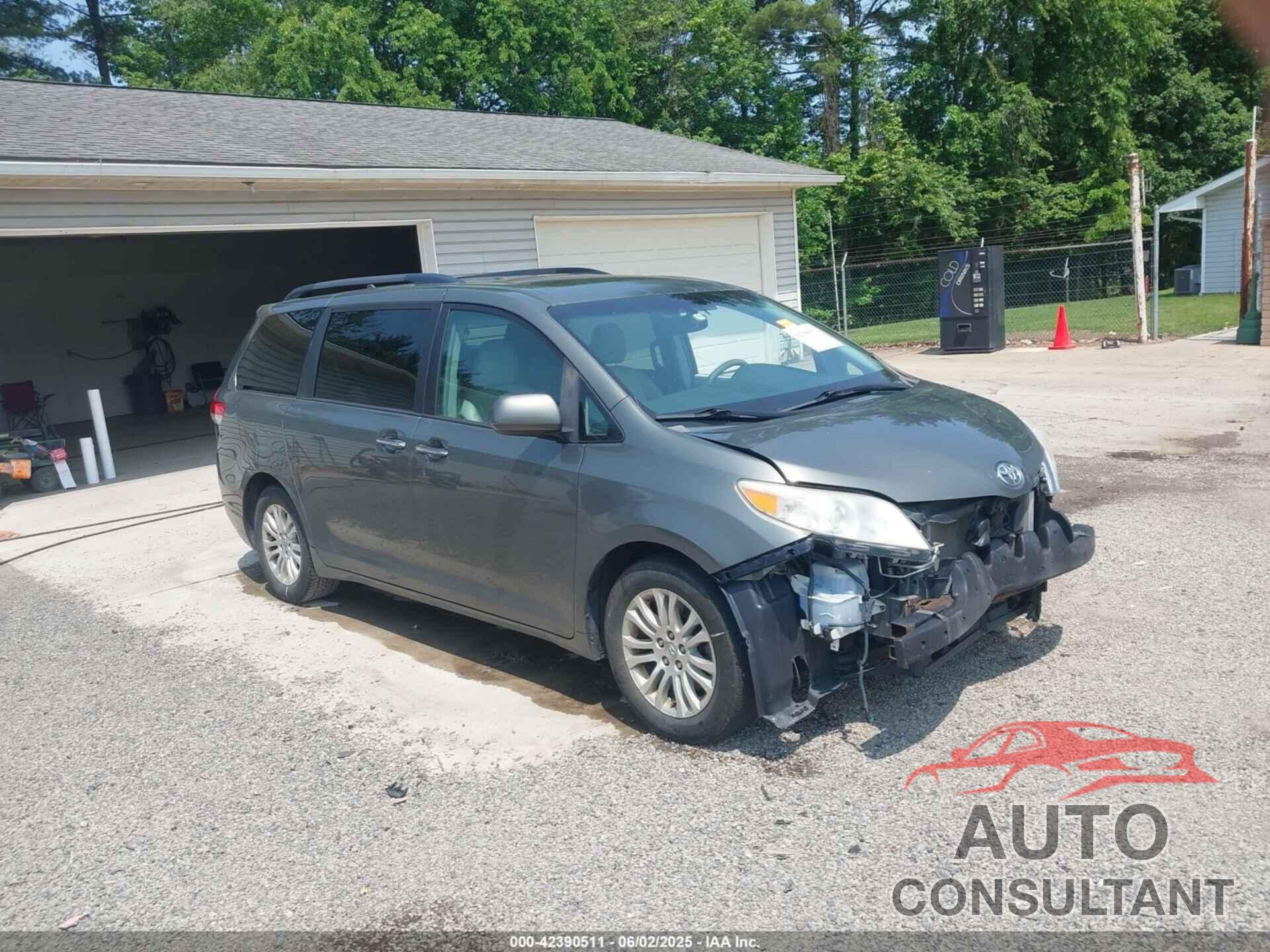 TOYOTA SIENNA 2011 - 5TDYK3DC3BS146444