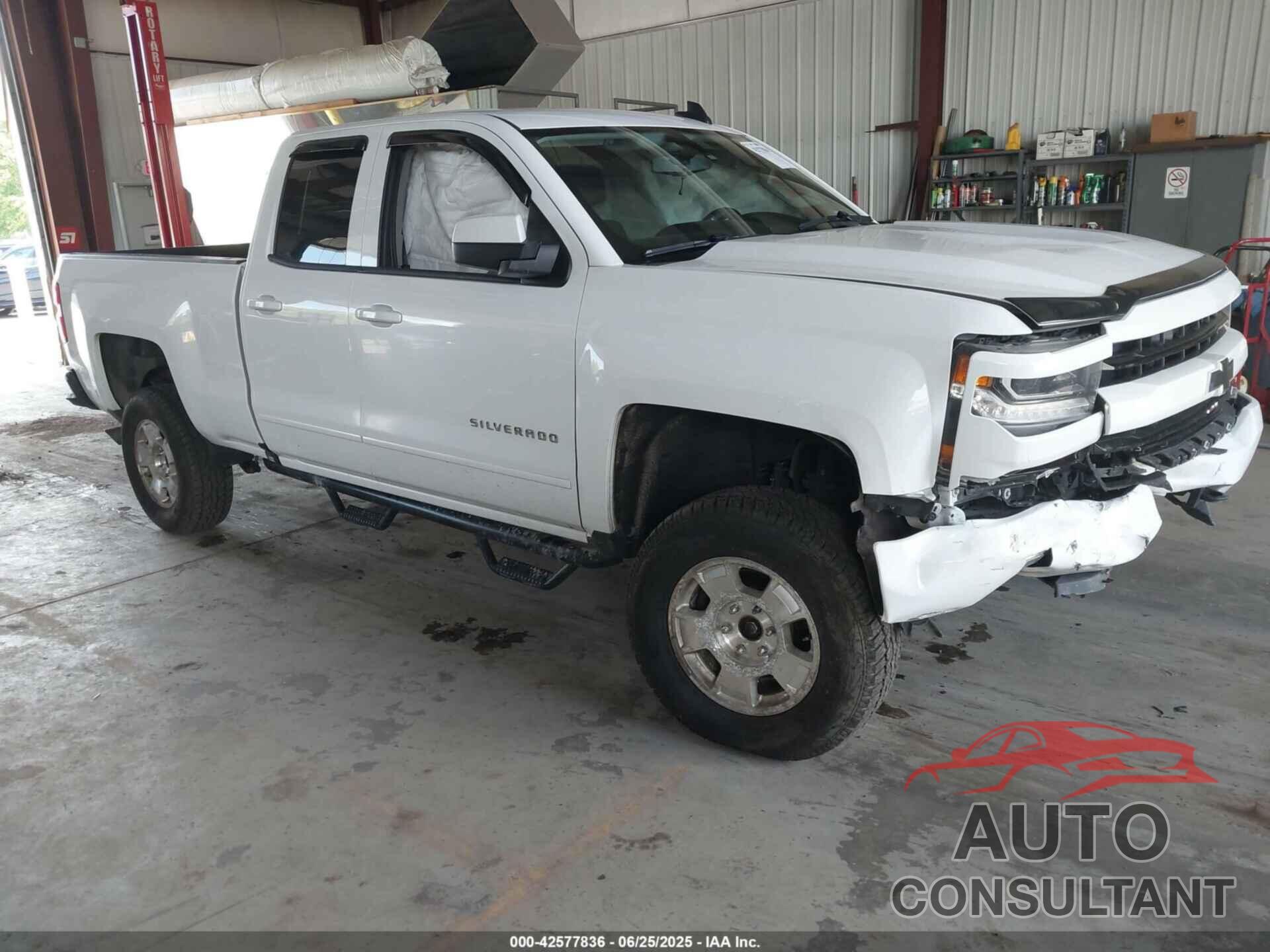 CHEVROLET SILVERADO 1500 2017 - 1GCVKREC0HZ325097