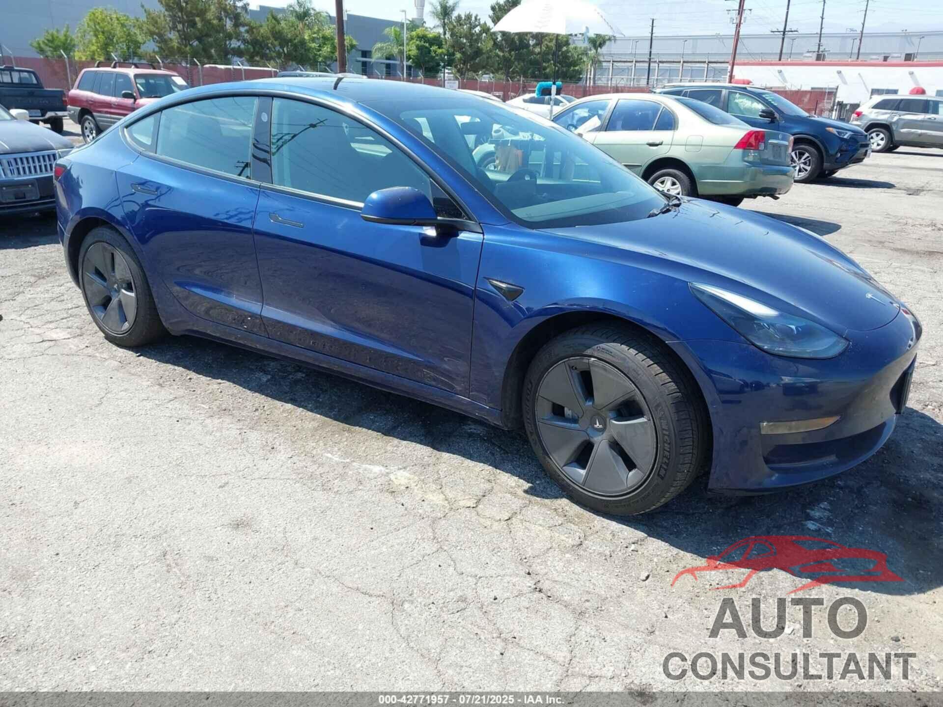 TESLA MODEL 3 2022 - 5YJ3E1EB5NF136311