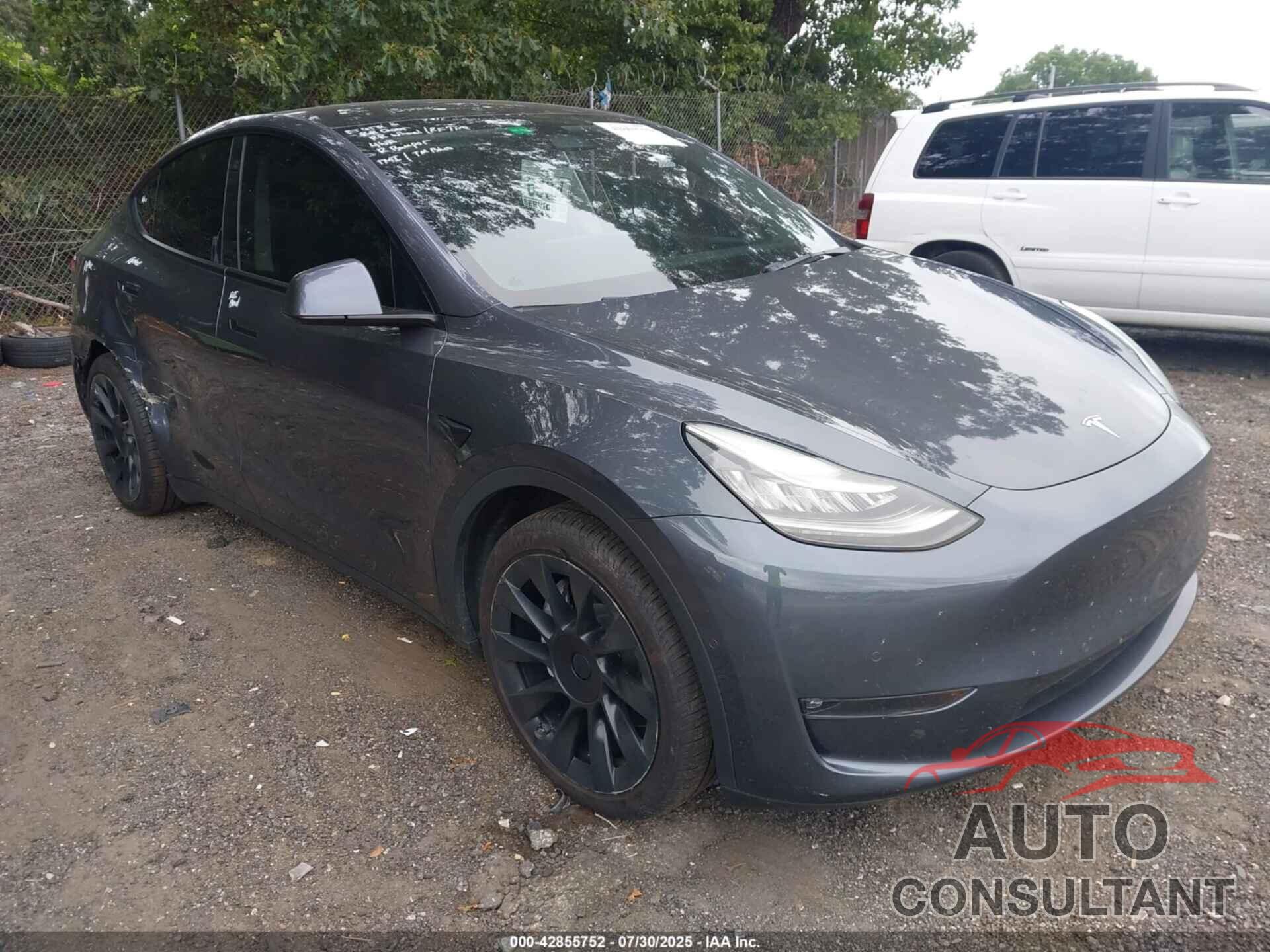 TESLA MODEL Y 2021 - 5YJYGDED6MF105750