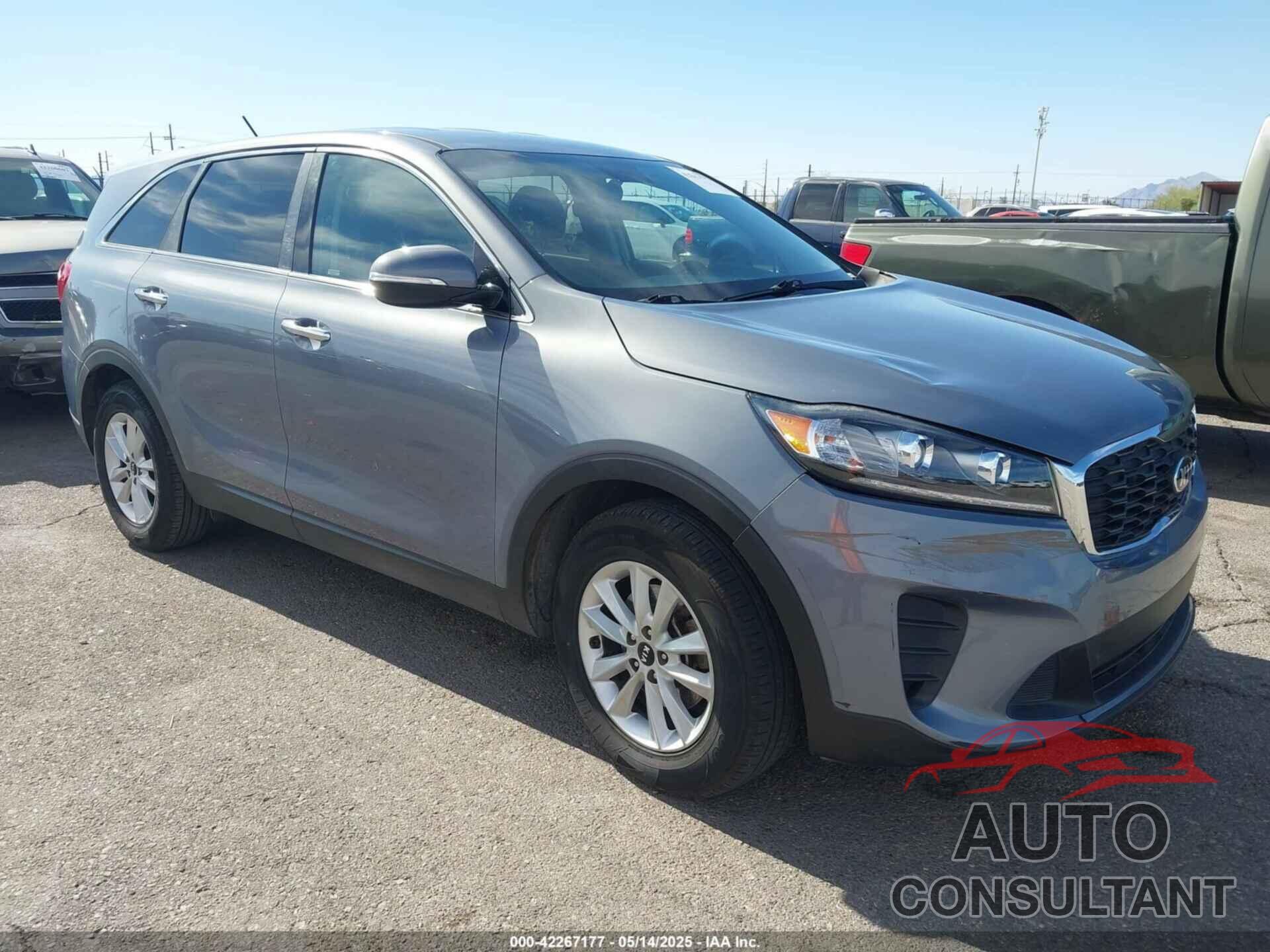 KIA SORENTO 2019 - 5XYPG4A34KG610894