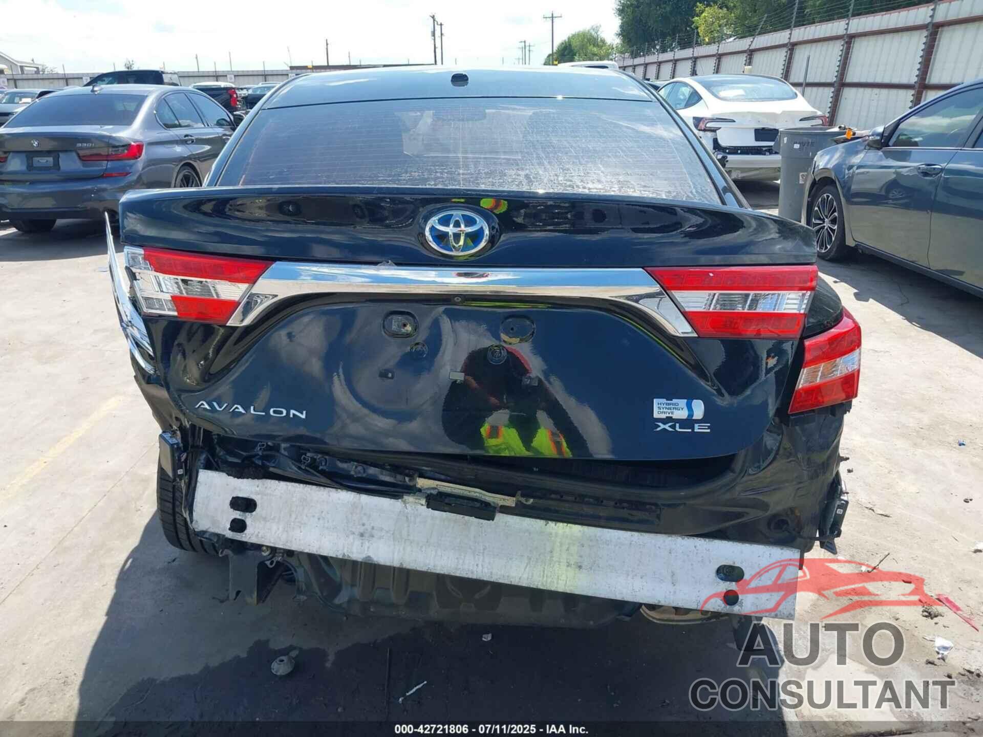 TOYOTA AVALON HYBRID 2013 - 4T1BD1EB8DU004871