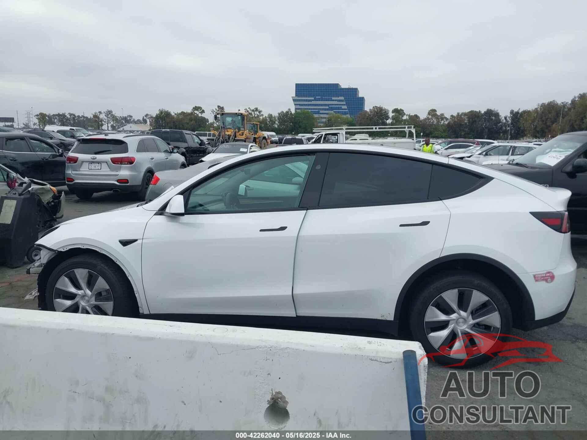 TESLA MODEL Y 2023 - 7SAYGDEE4PF807551