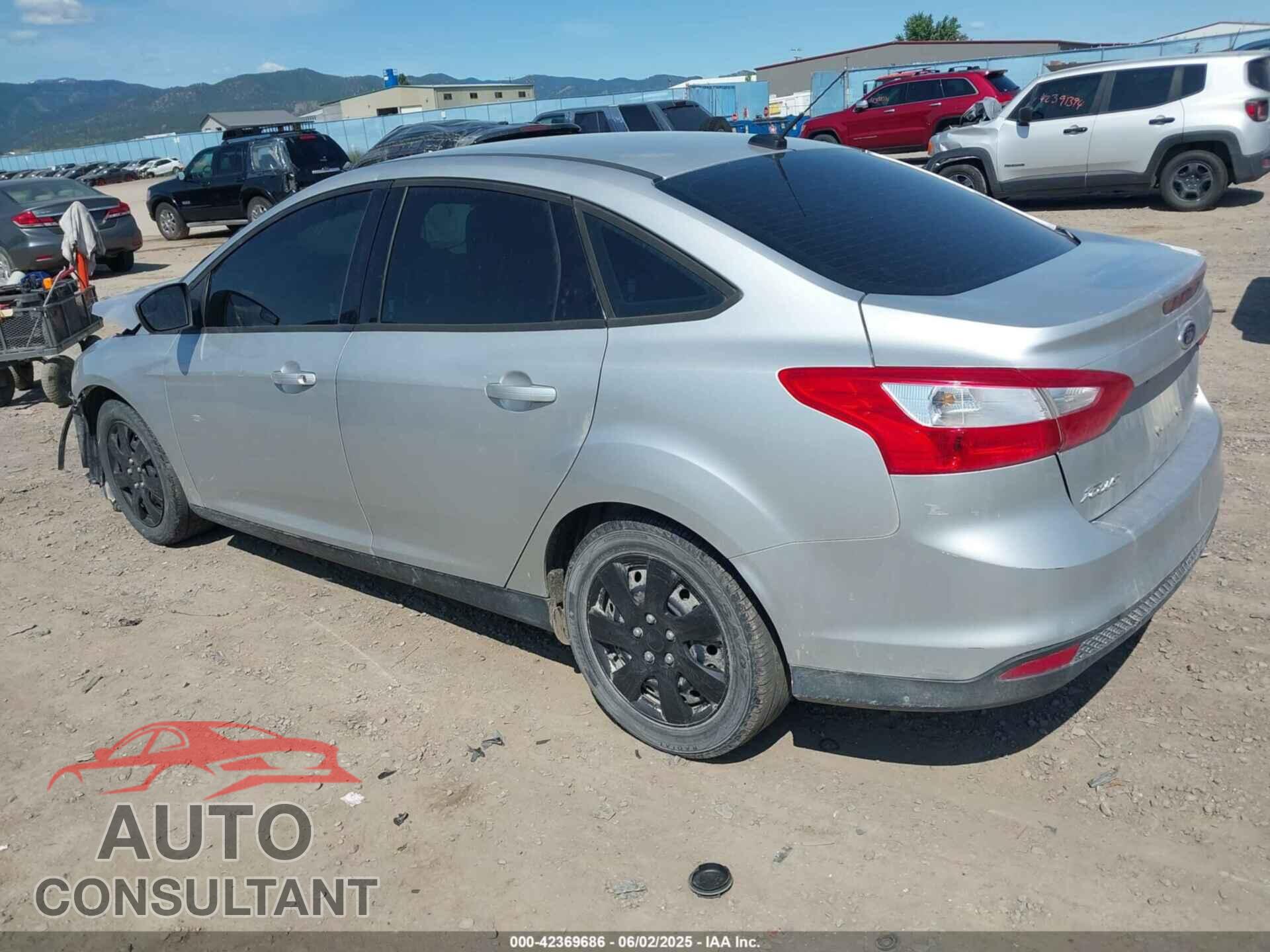 FORD FOCUS 2012 - 1FAHP3F23CL321810
