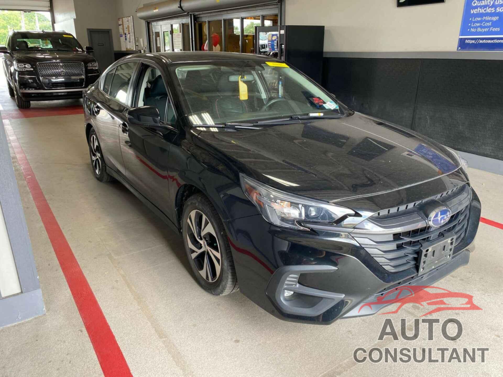 SUBARU LEGACY 2023 - 4S3BWAD66P3008639