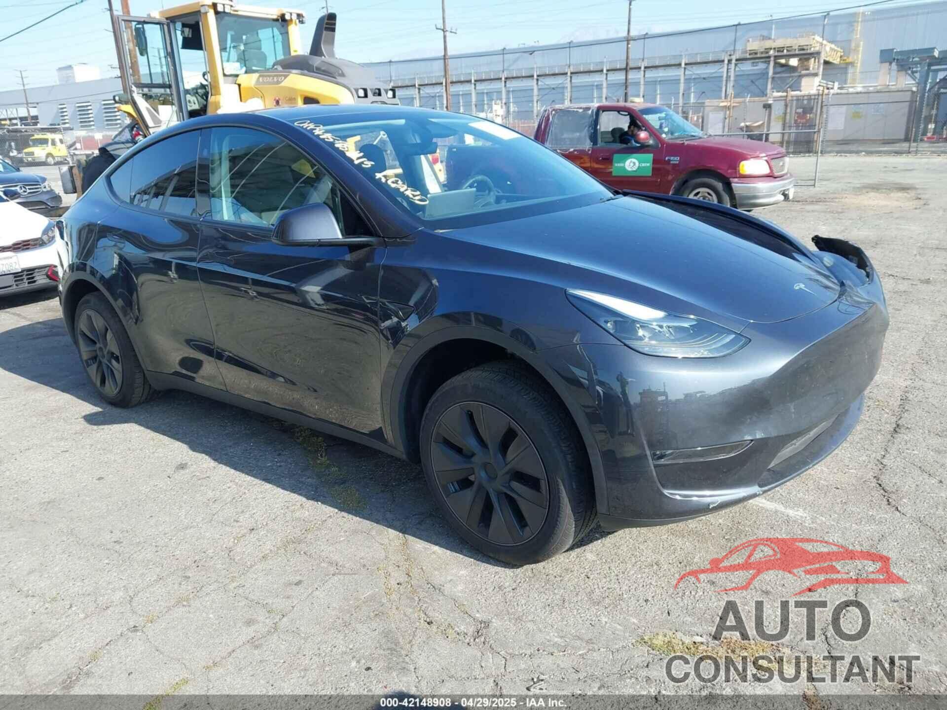 TESLA MODEL Y 2024 - 7SAYGDED0RF197366