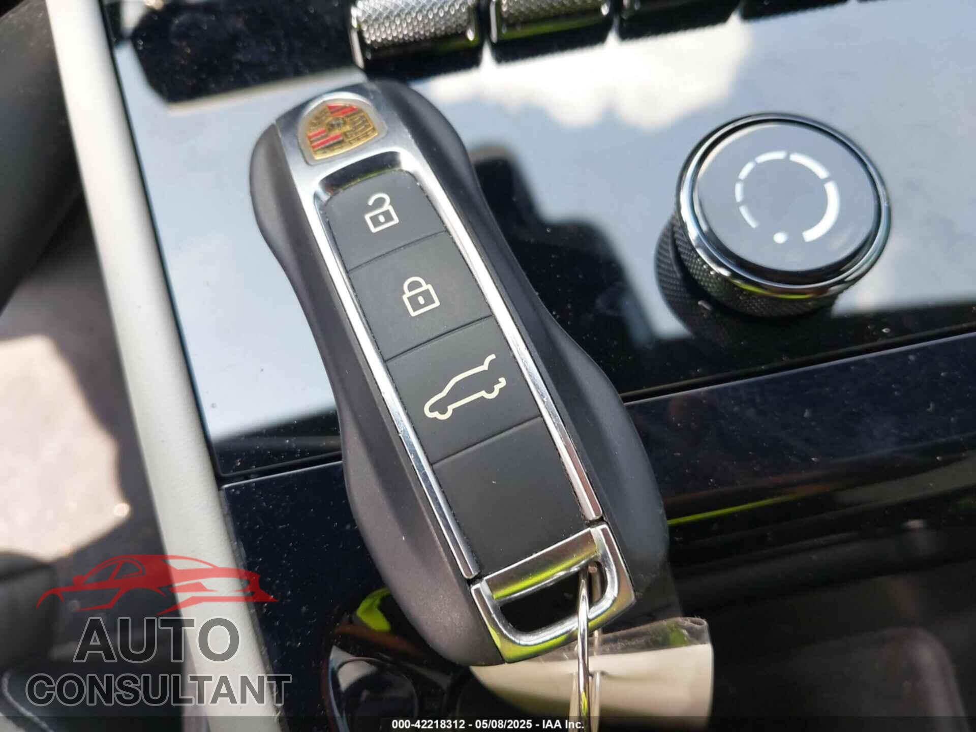 PORSCHE CAYENNE 2024 - WP1AA2AY2RDA02192