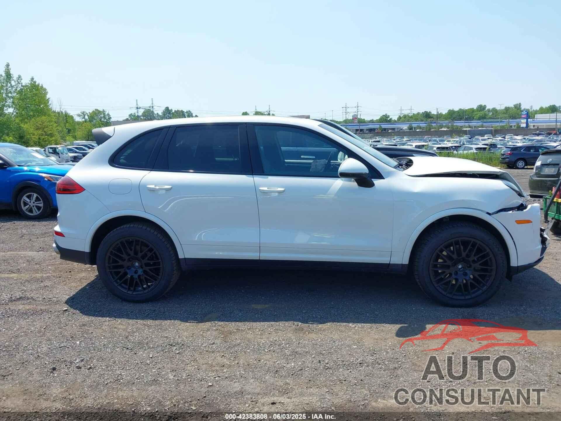 PORSCHE CAYENNE 2018 - WP1AA2A28JKA02807