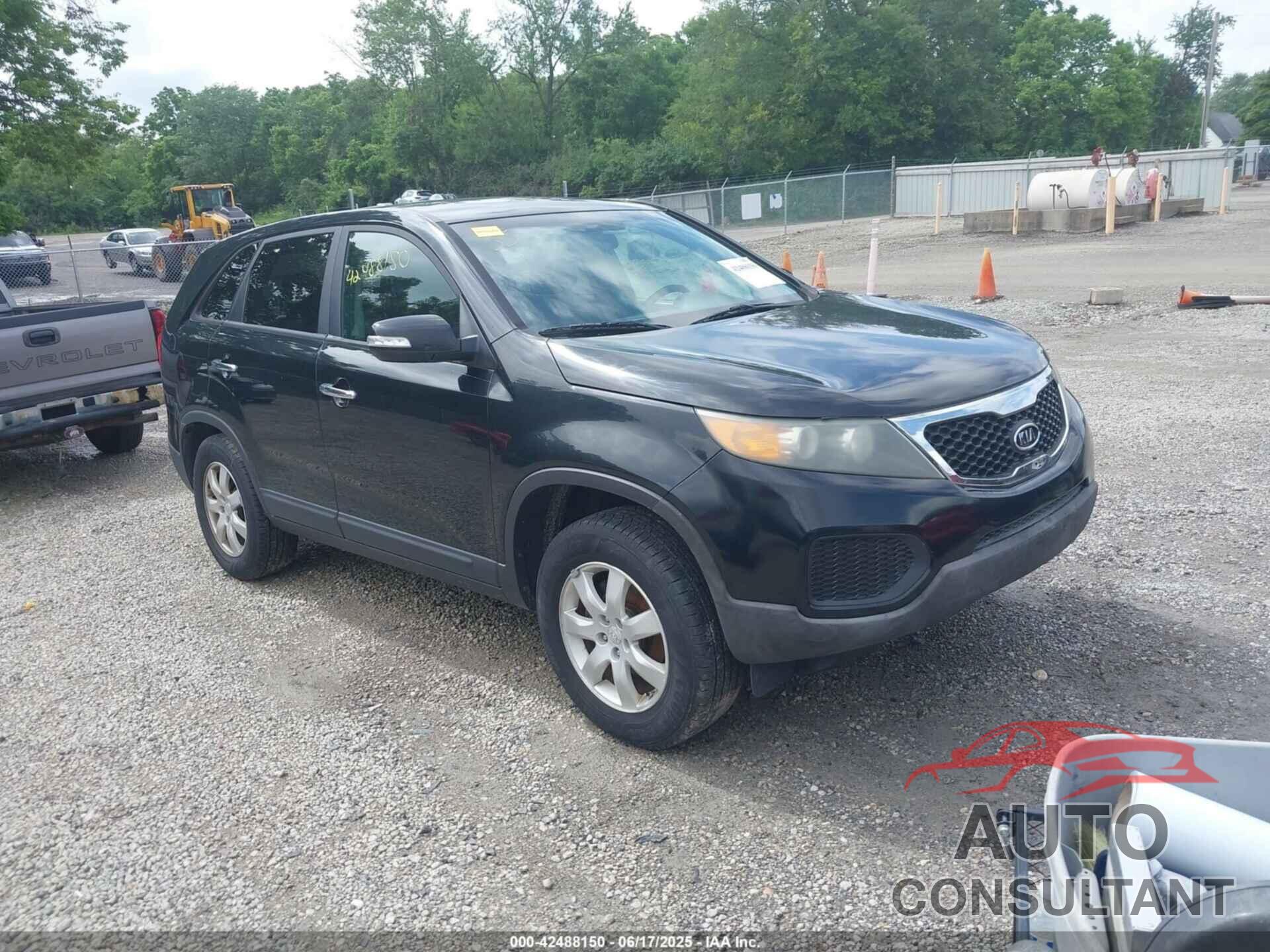 KIA SORENTO 2011 - 5XYKT3A12BG004797