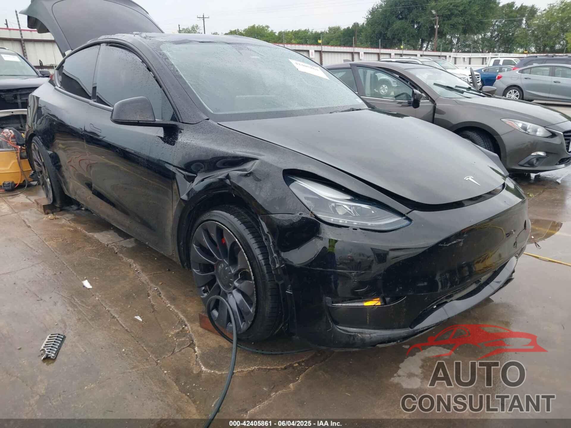 TESLA MODEL Y 2023 - 7SAYGDEF2PF700913