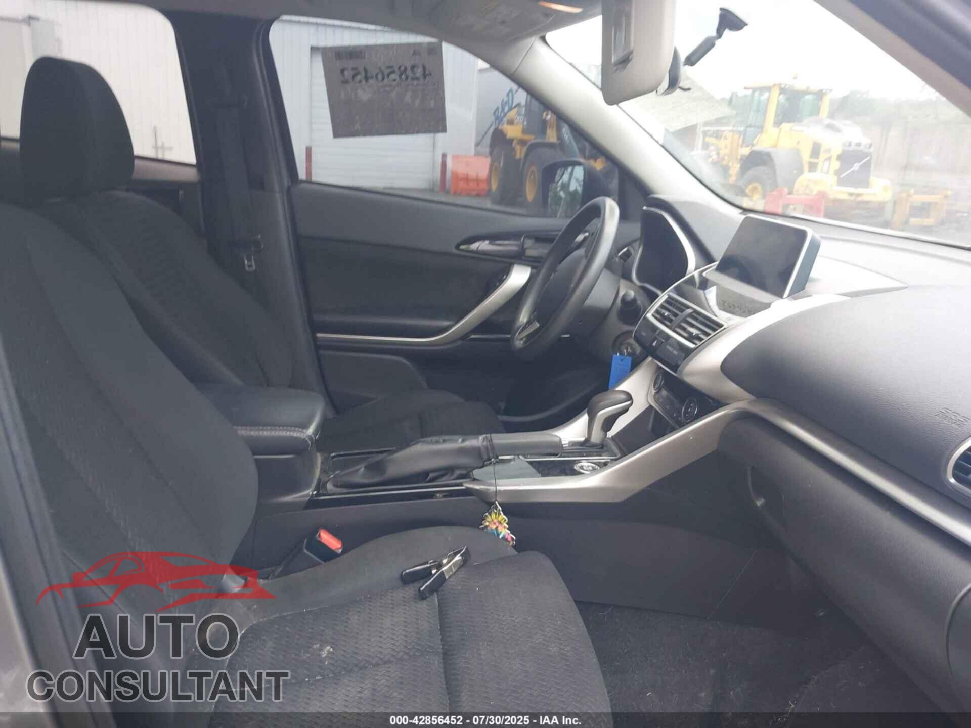 MITSUBISHI ECLIPSE CROSS 2020 - JA4AT4AA4LZ015847