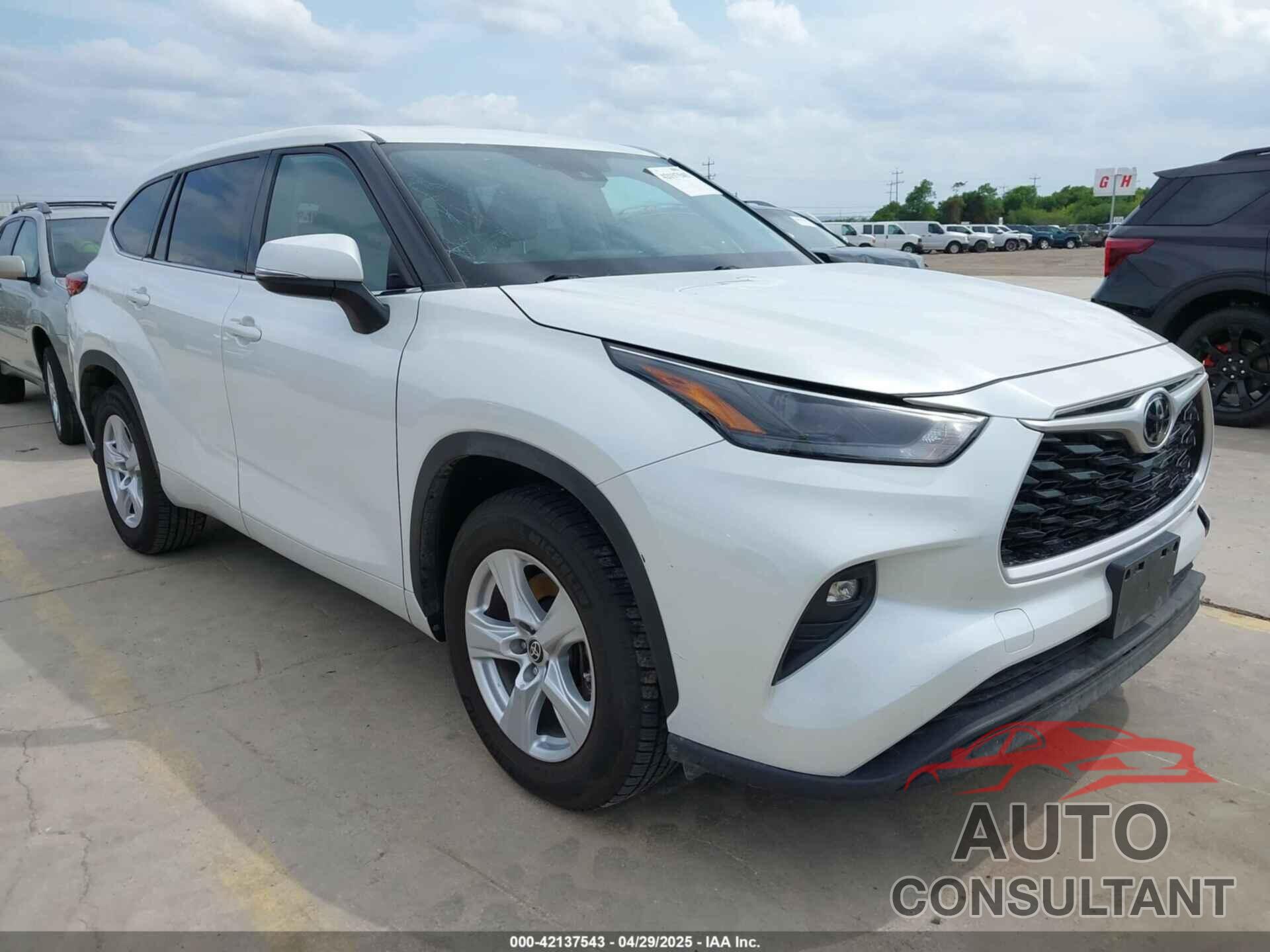 TOYOTA HIGHLANDER 2022 - 5TDZZRAH4NS090313