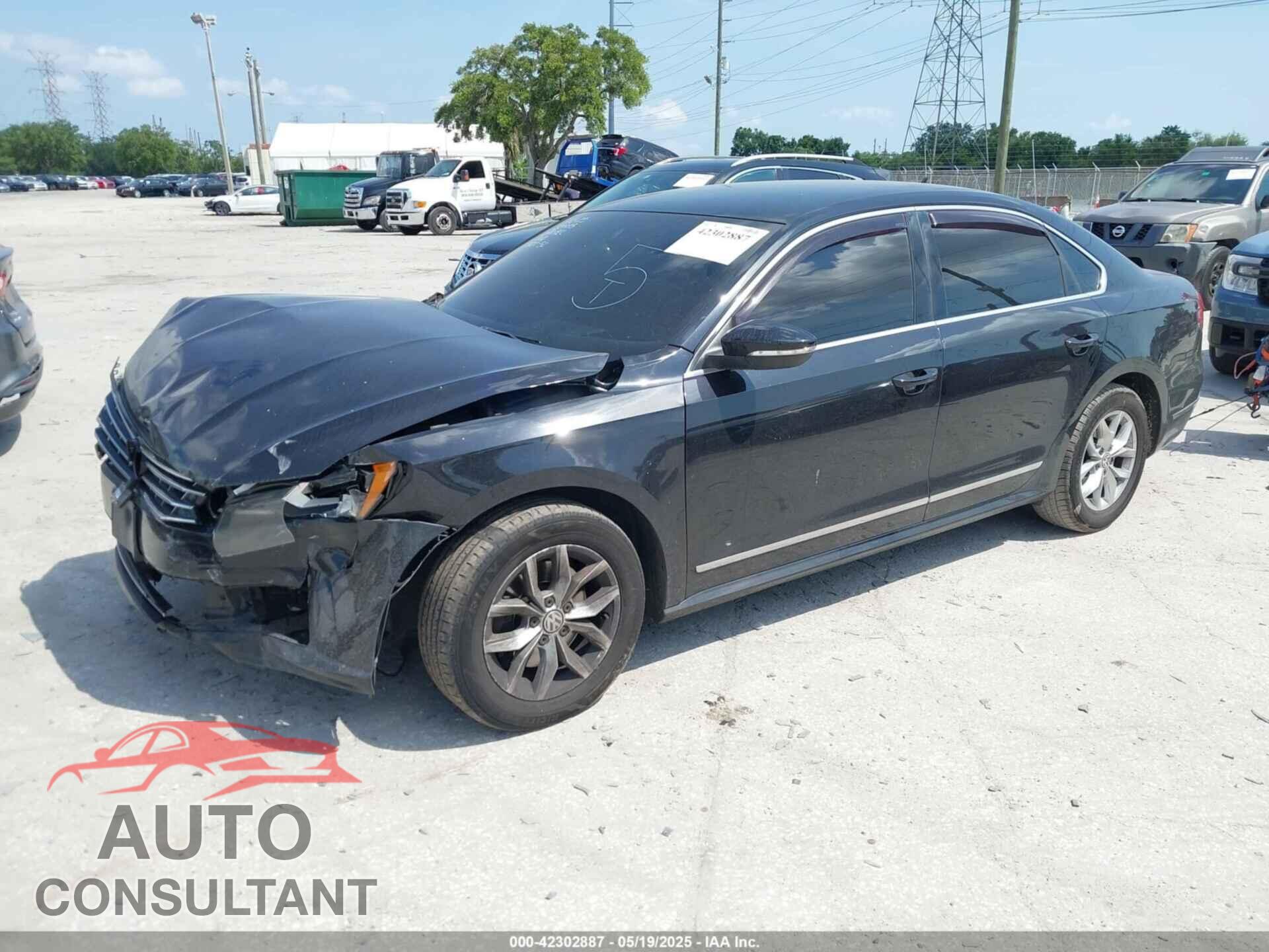 VOLKSWAGEN PASSAT 2017 - 1VWAT7A31HC019158