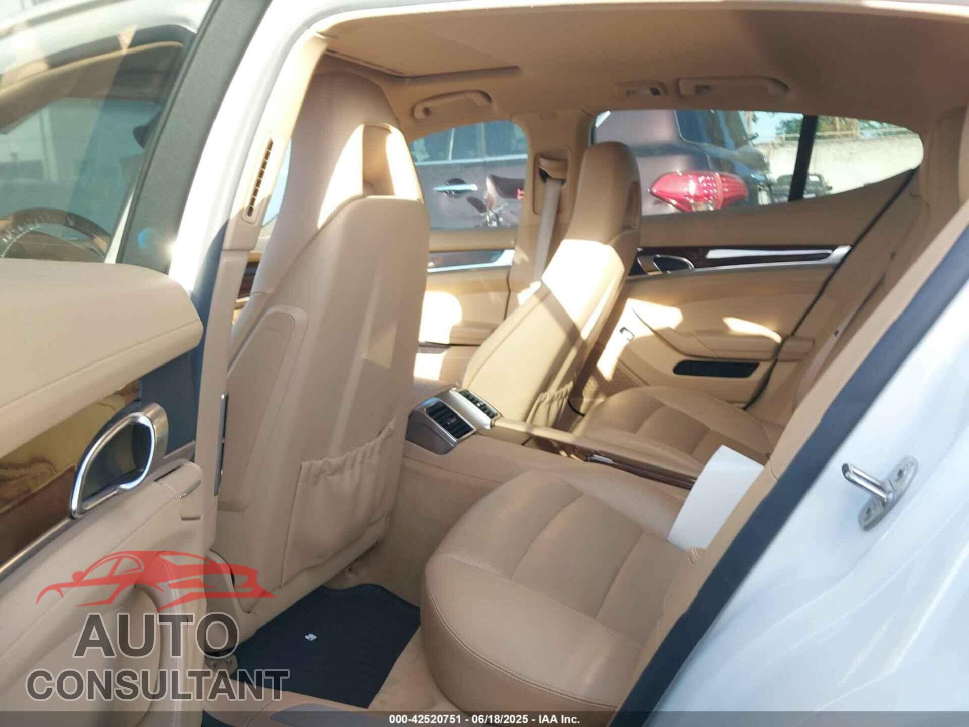 PORSCHE PANAMERA 2011 - WP0AA2A72BL016484