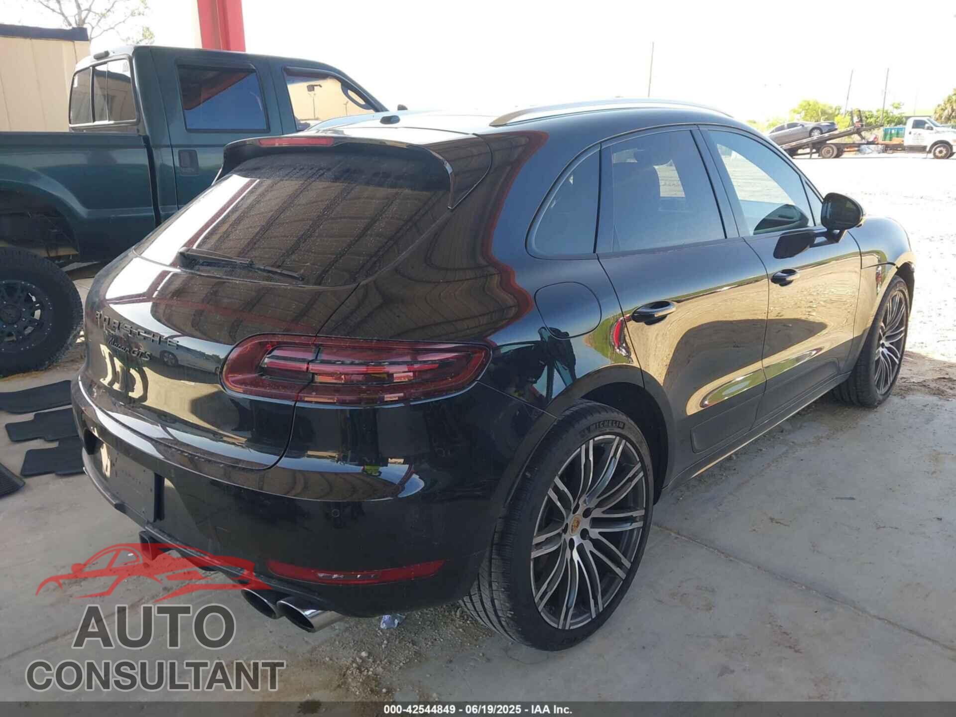 PORSCHE MACAN 2018 - WP1AG2A52JLB60403