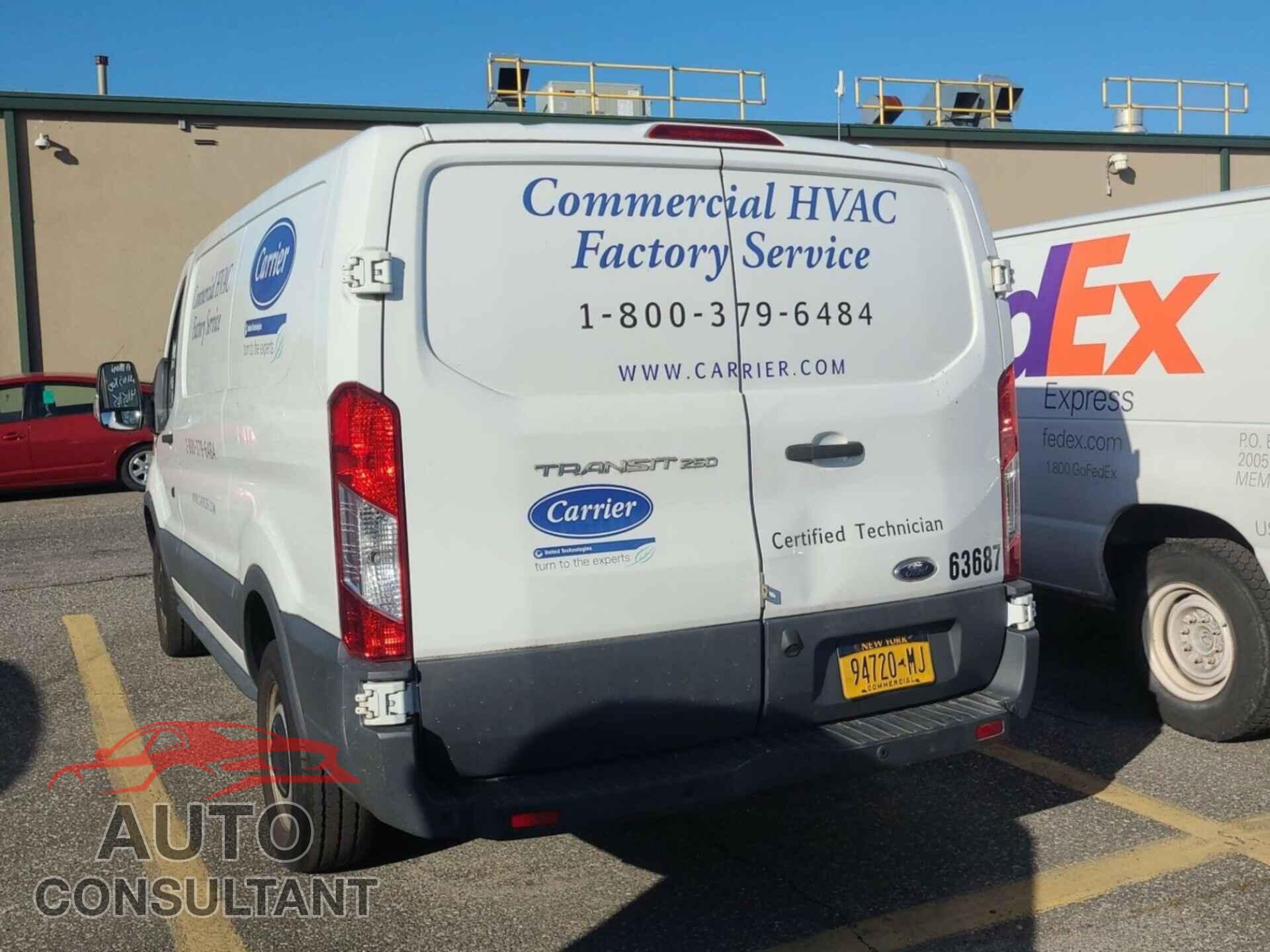 FORD TRANSIT 2017 - 1FTYR1YM2HKA31983