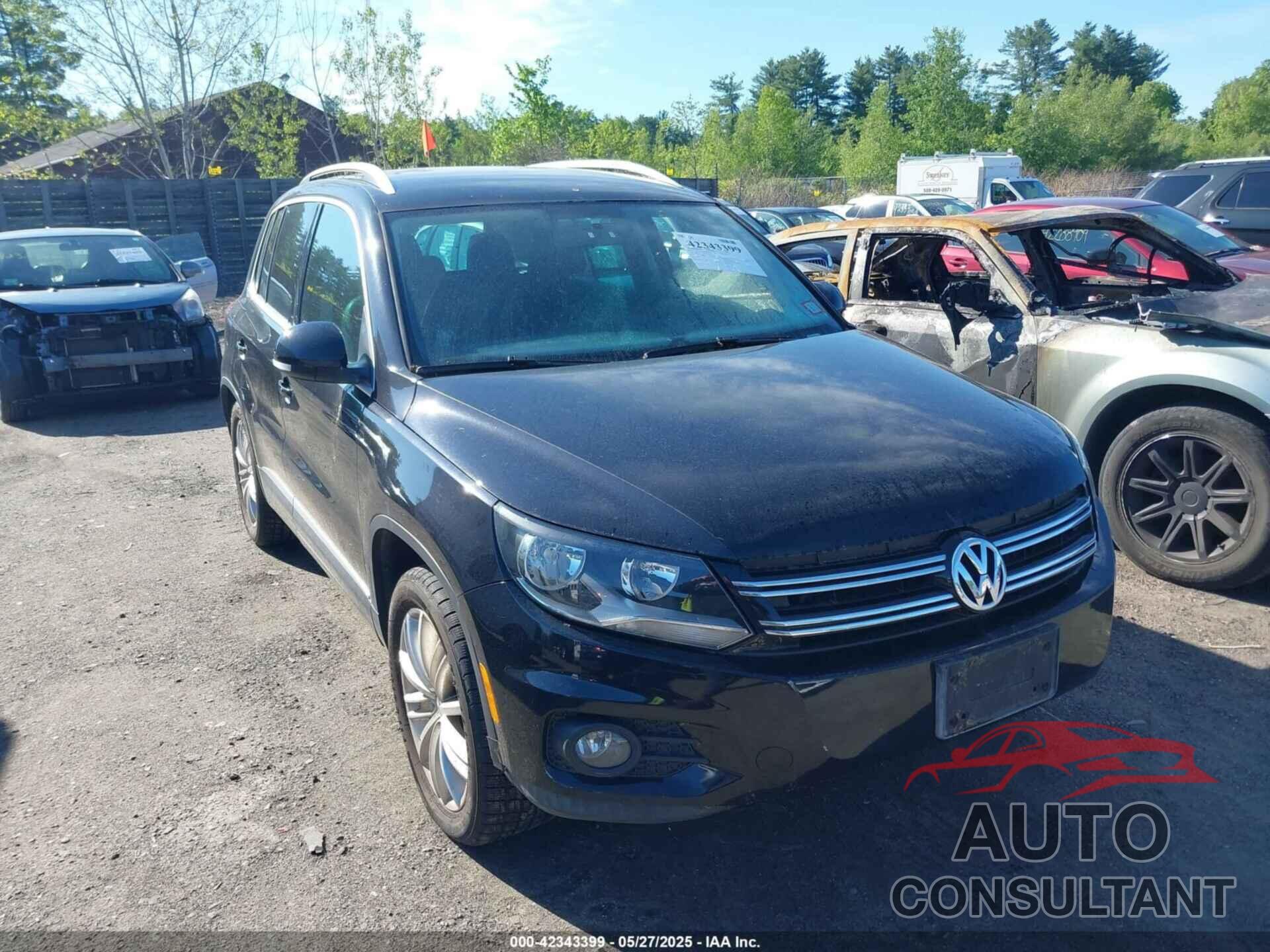 VOLKSWAGEN TIGUAN 2012 - WVGAV7AX8CW565247