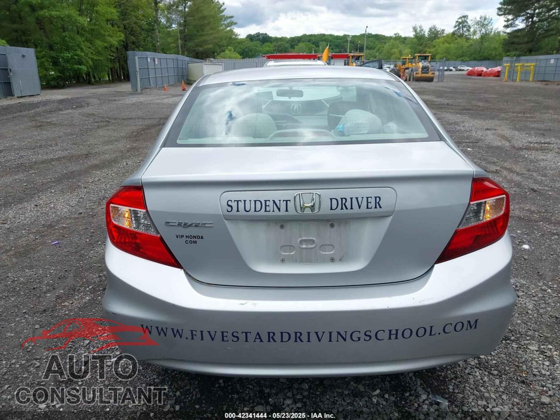 HONDA CIVIC 2012 - 2HGFB2F83CH608478