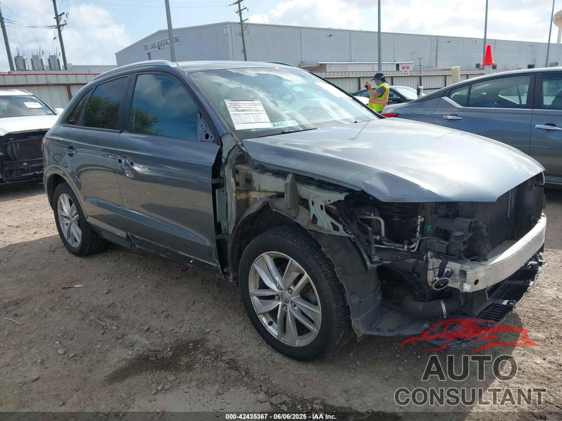 AUDI Q3 2017 - WA1ECCFS6HR001548