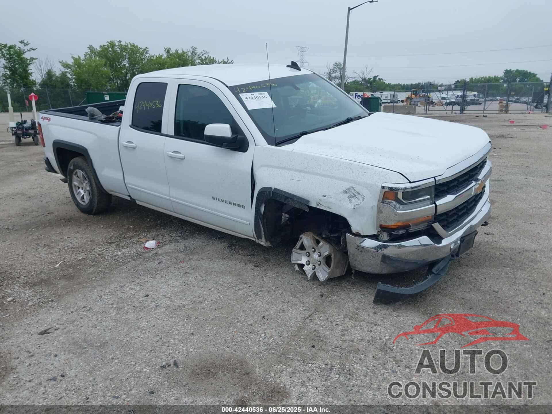 CHEVROLET SILVERADO 1500 2018 - 1GCVKREC6JZ279880