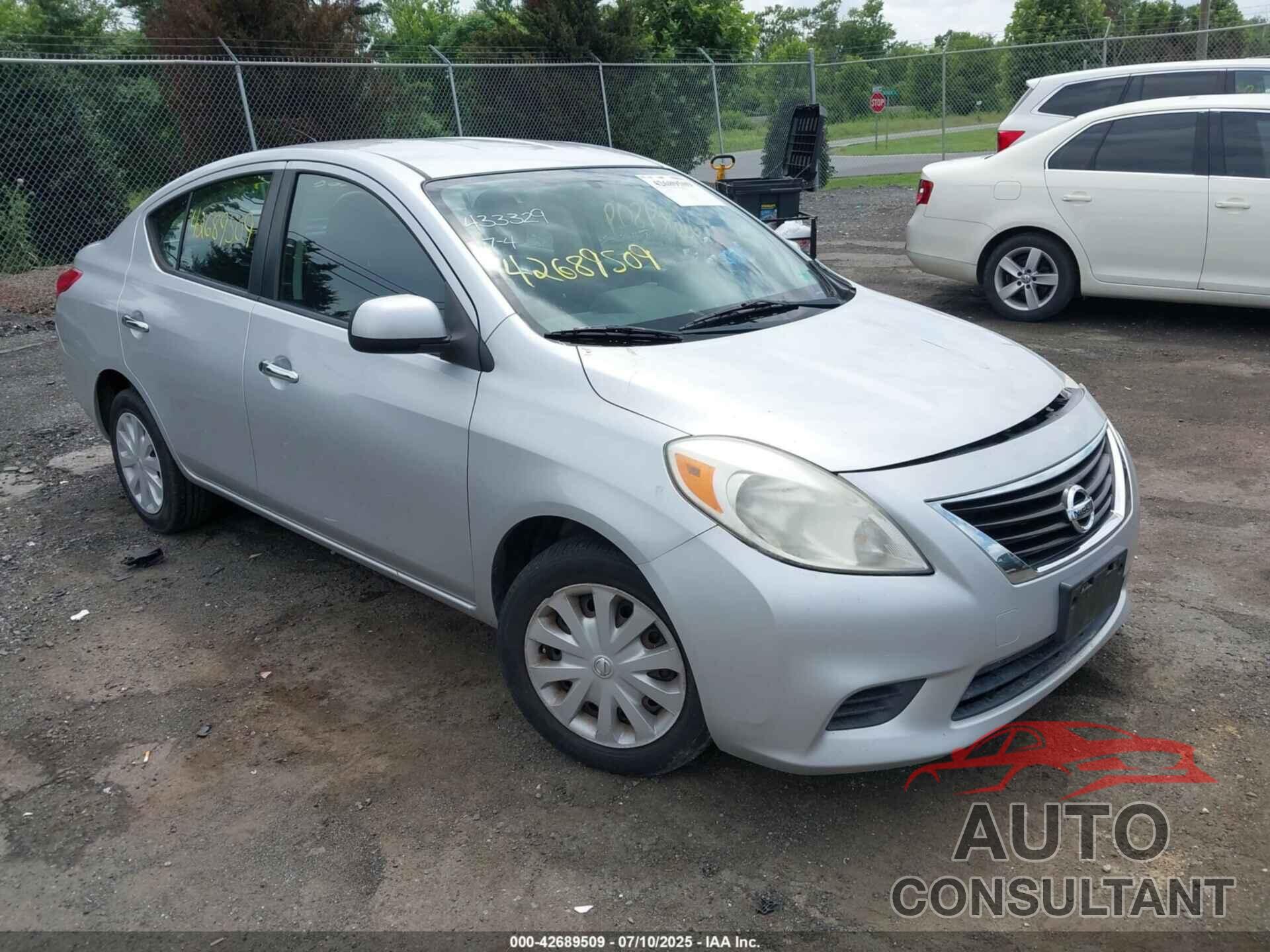 NISSAN VERSA 2012 - 3N1CN7AP8CL897744