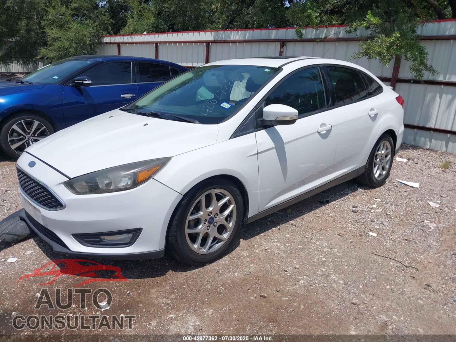 FORD FOCUS 2015 - 1FADP3F26FL277885