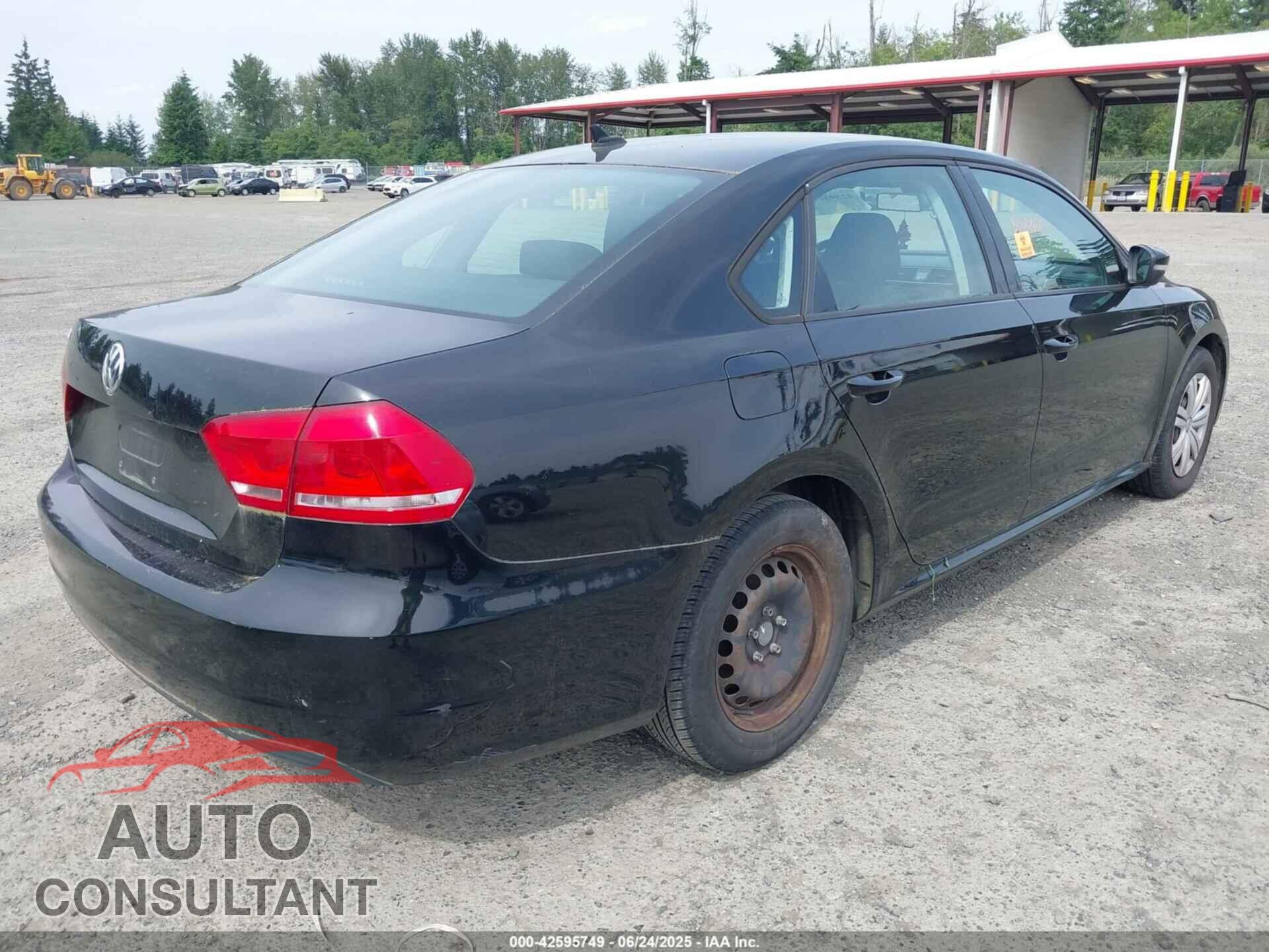 VOLKSWAGEN PASSAT 2014 - 1VWAP7A33EC025978