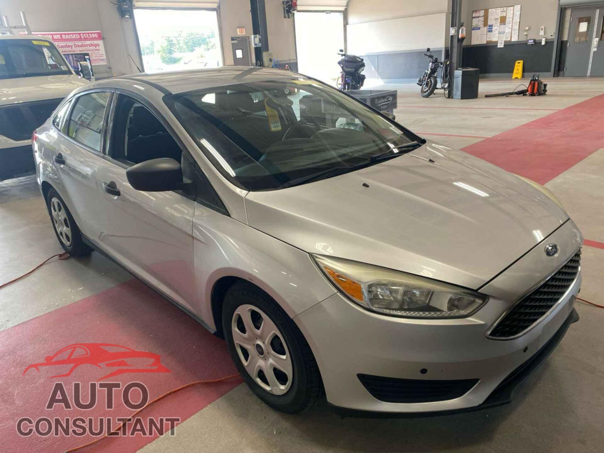 FORD FOCUS 2016 - 1FADP3E23GL366283