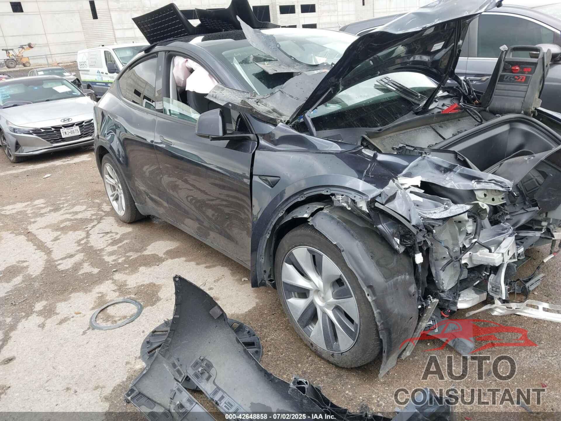 TESLA MODEL Y 2024 - 7SAYGDEEXRA254923