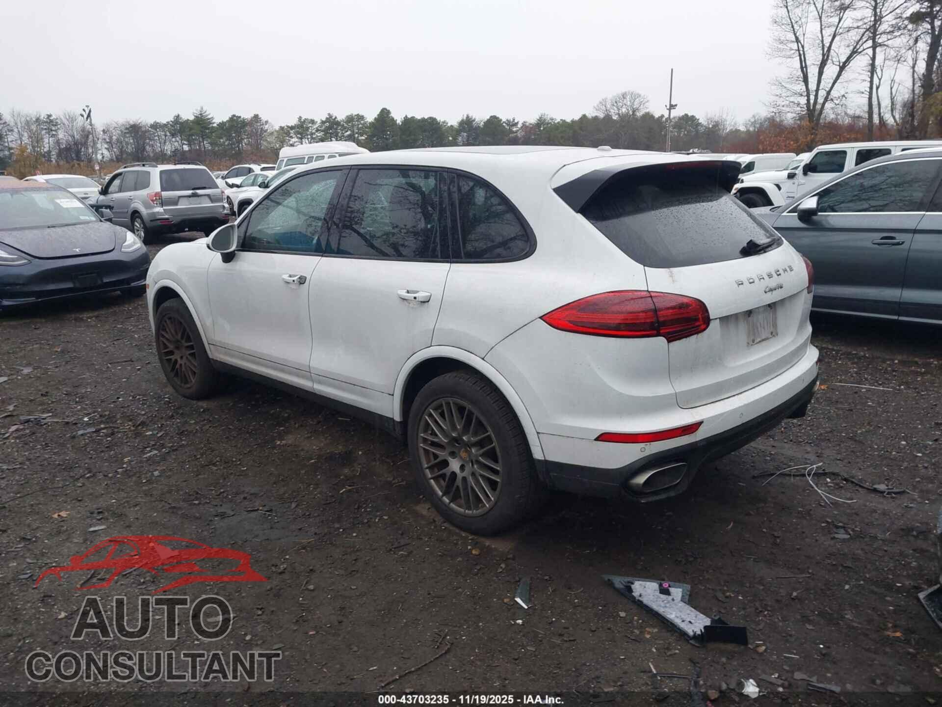 PORSCHE CAYENNE 2017 - WP1AA2A23HKA83998