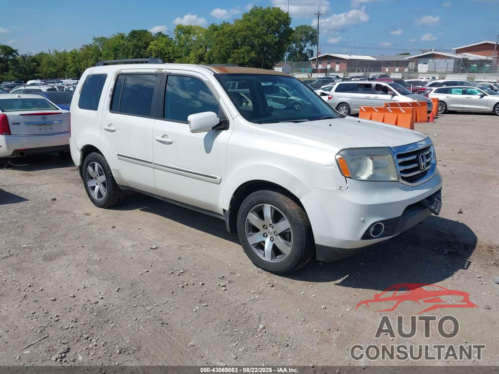 HONDA PILOT 2013 - 5FNYF4H96DB066085