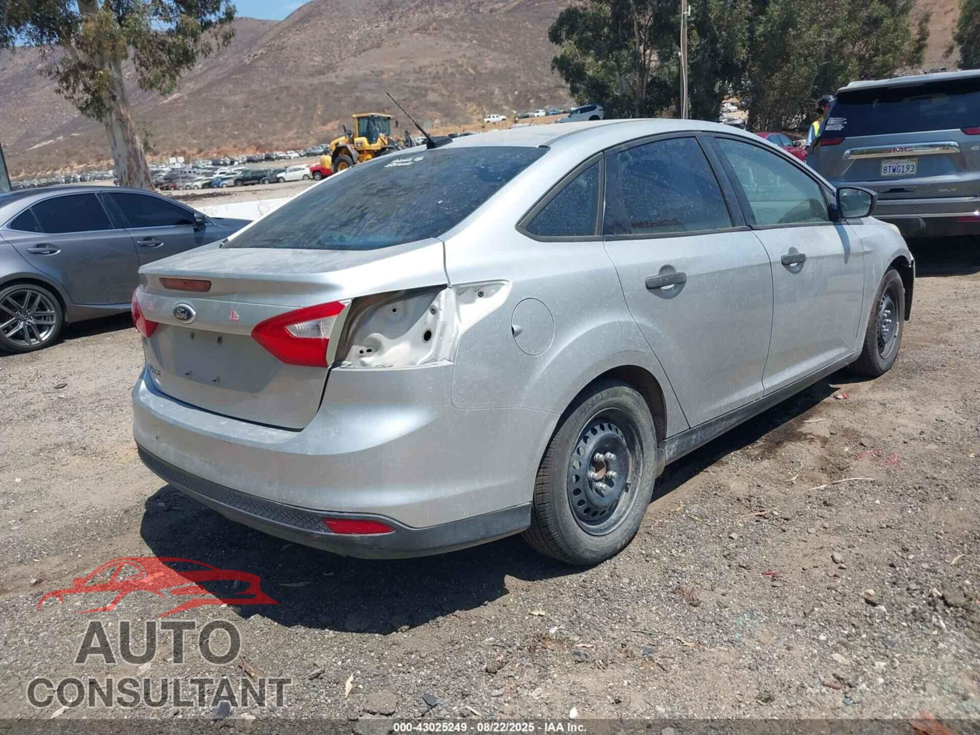 FORD FOCUS 2012 - 1FAHP3E21CL227815