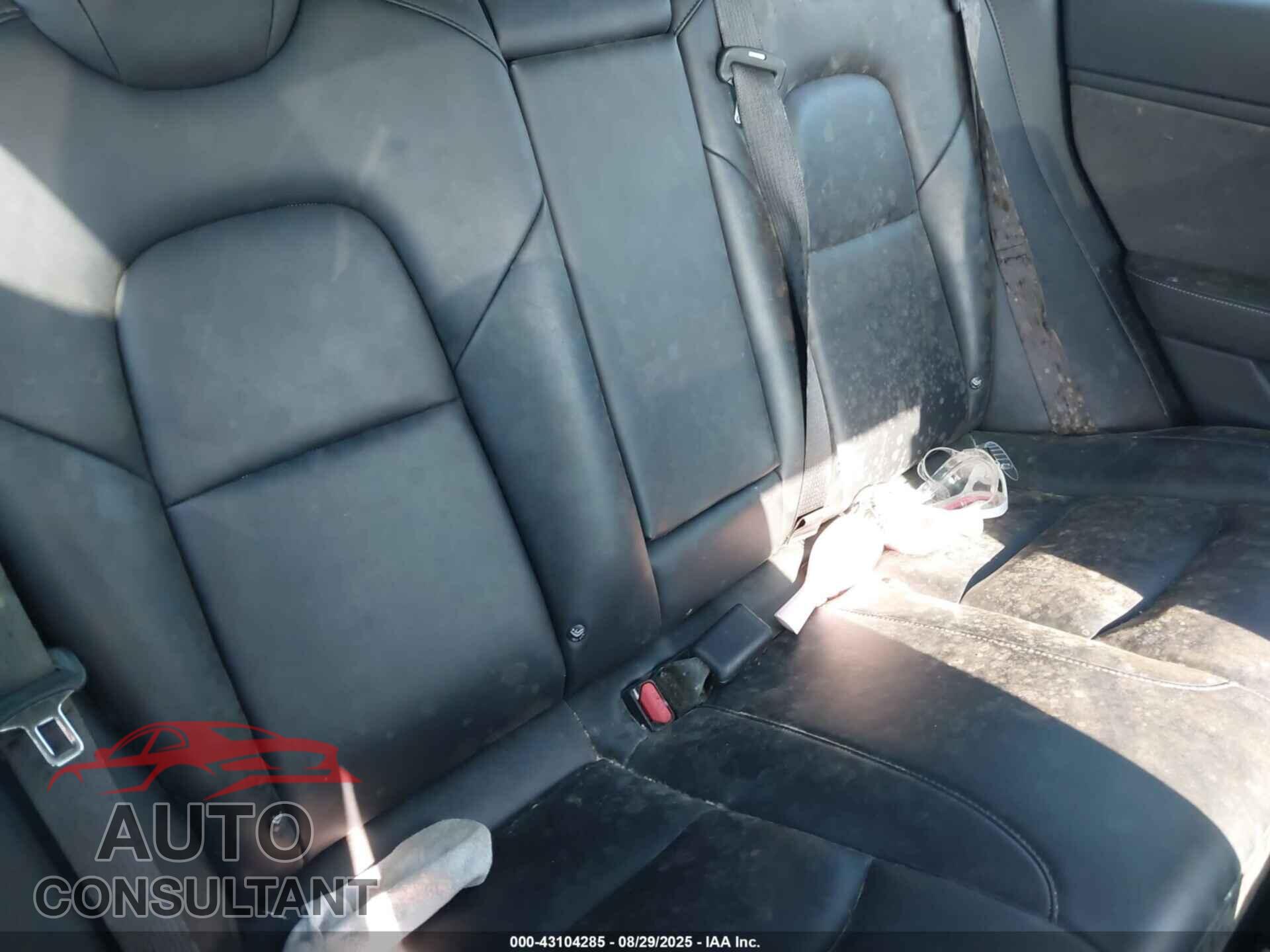 TESLA MODEL 3 2018 - 5YJ3E1EA7JF071009