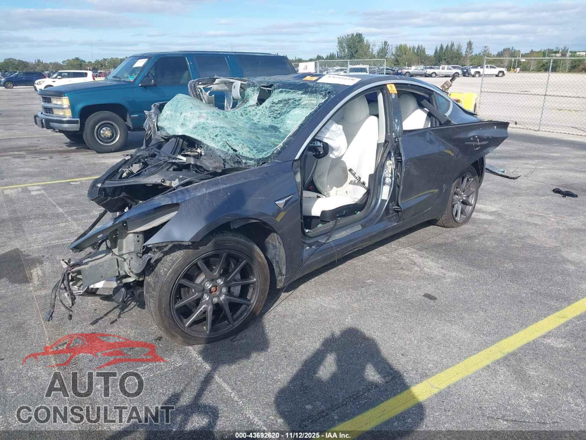 TESLA MODEL 3 2020 - 5YJ3E1EB9LF628577